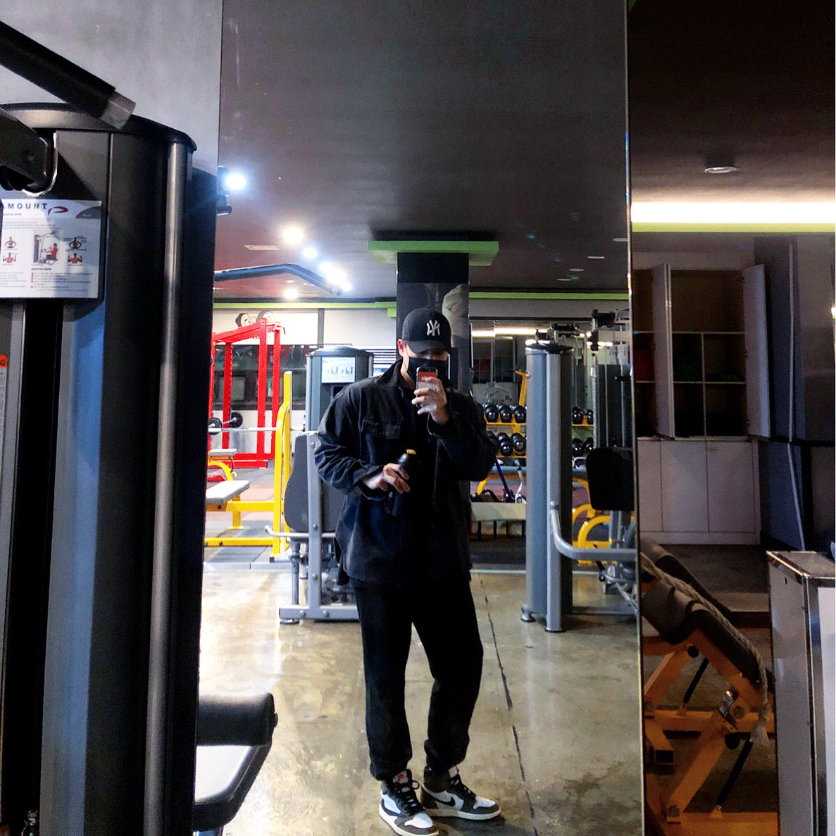 시즈온 (@seizeon_) 님의 게시물 | KREAM