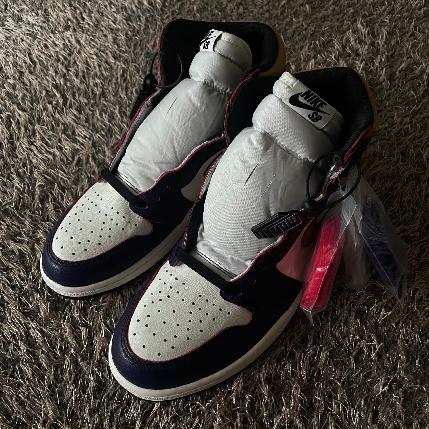 Jordan 1 Retro High OG Defiant SB LA to Chicago 착용 스타일 - 3