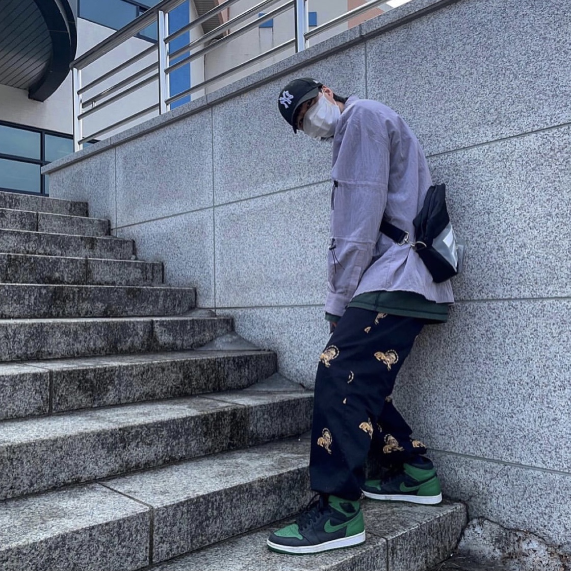 Jordan 1 Retro High OG Pine Green Black 착용 스타일