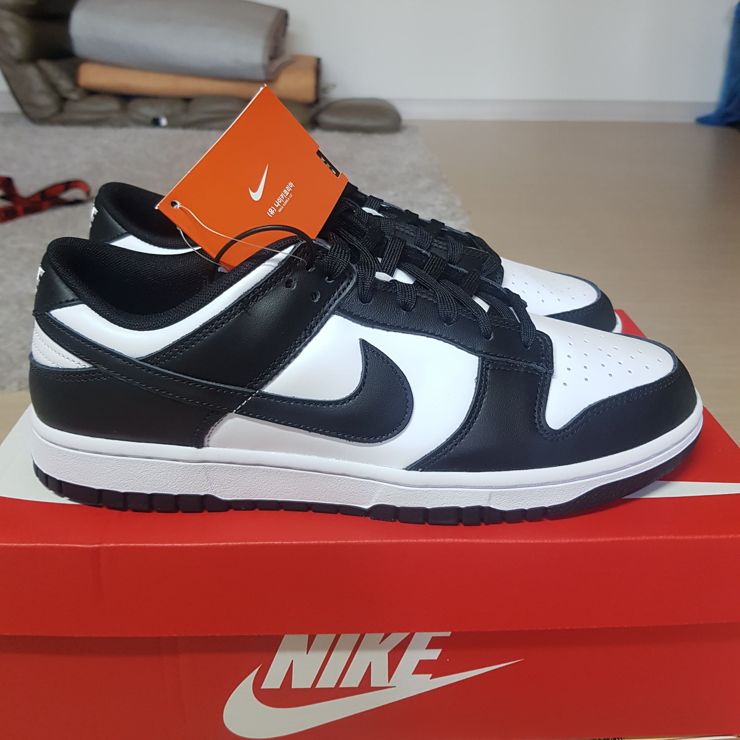 Nike Dunk Low Retro Black 착용 스타일 - 2