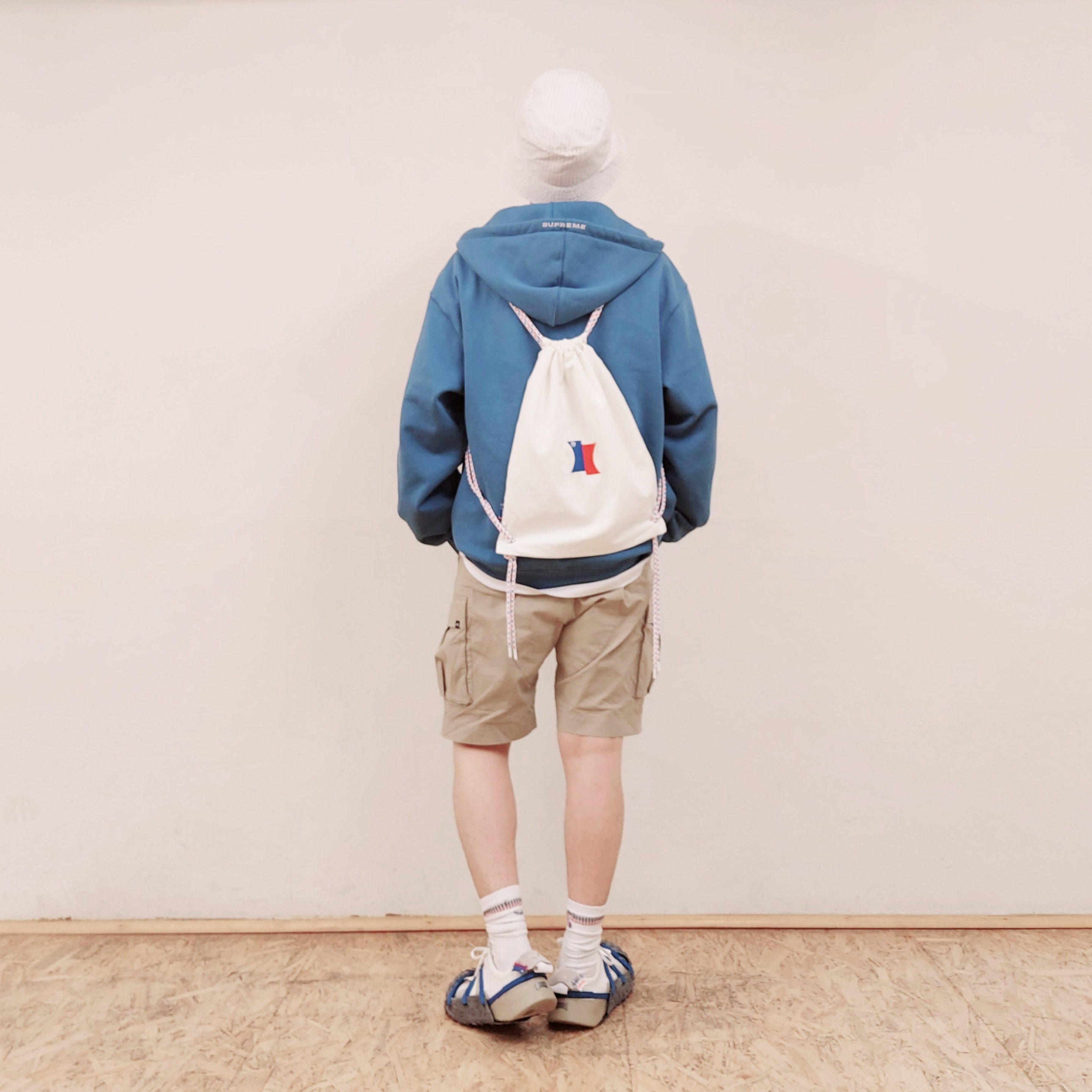 Camper x Ader Error Proto-240-S Cinder German Shoes, Camper x Ader Error Proto-T33-W Dark Grey Shoe Cover 착용 스타일 - 1