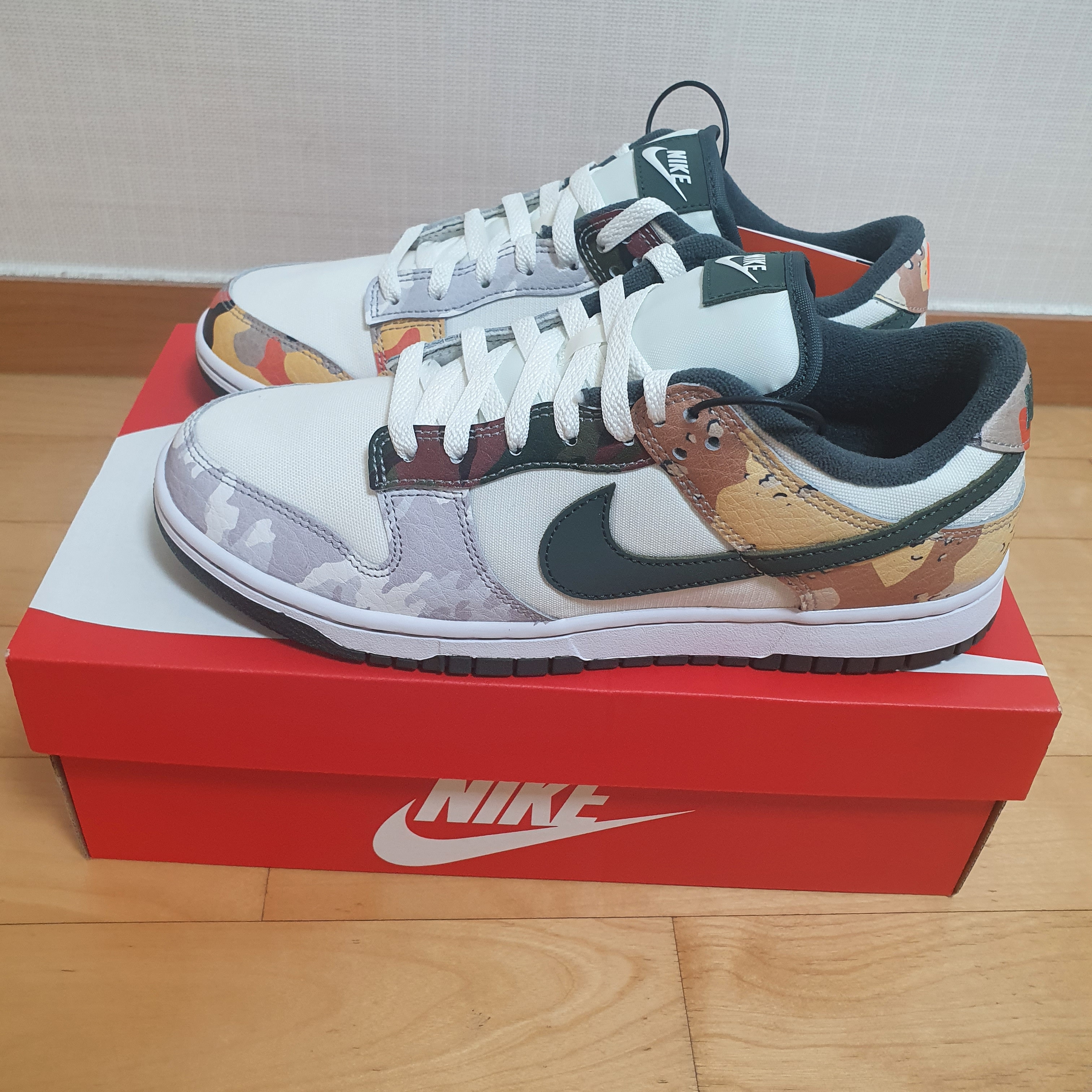 Nike Dunk Low SE Sail Multi Camo 착용 스타일 - 3