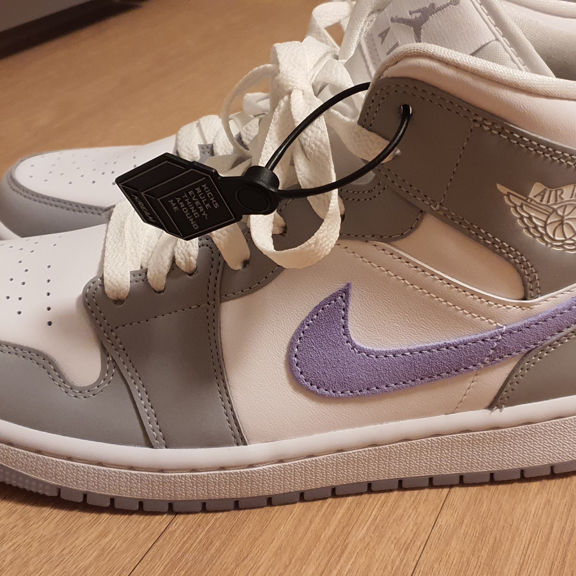 (W) Jordan 1 Mid Wolf Grey 착용 스타일 - 3