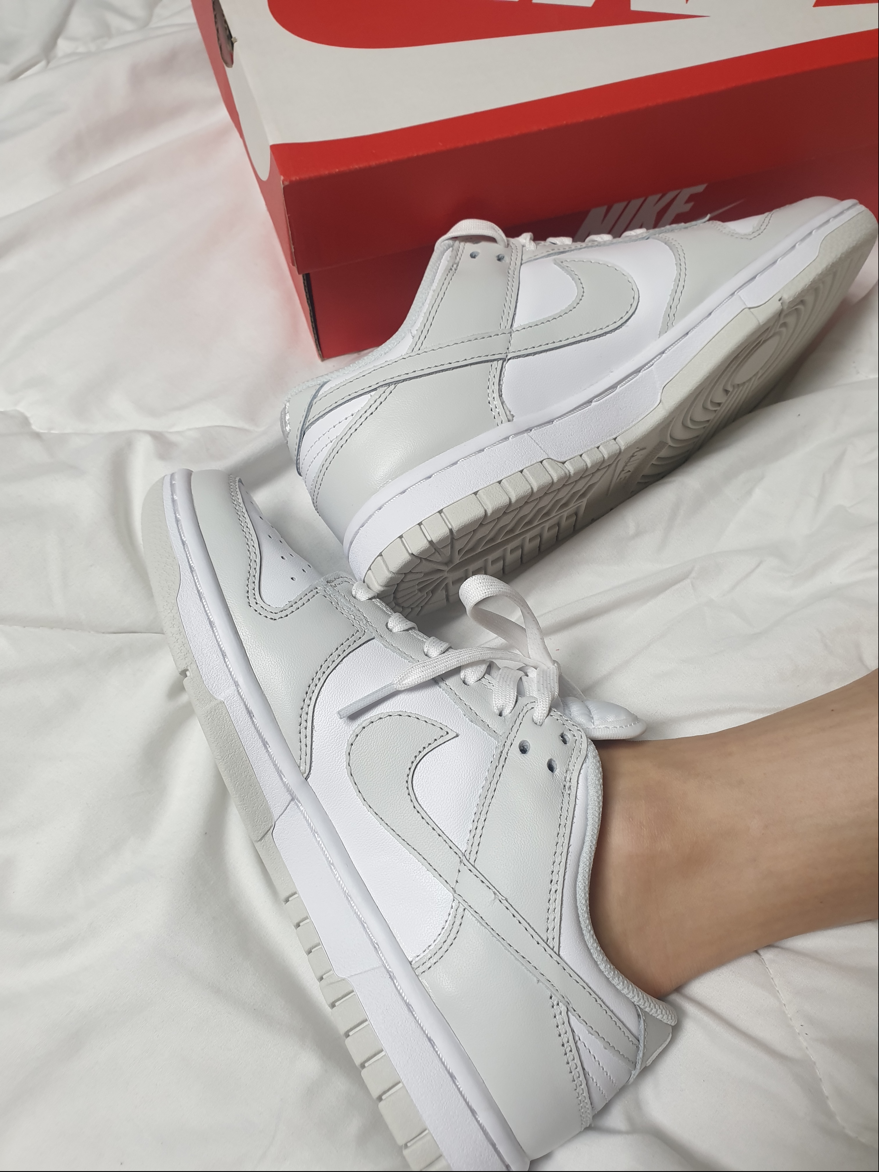 (W) Nike Dunk Low Photon Dust 착용 스타일 - 1