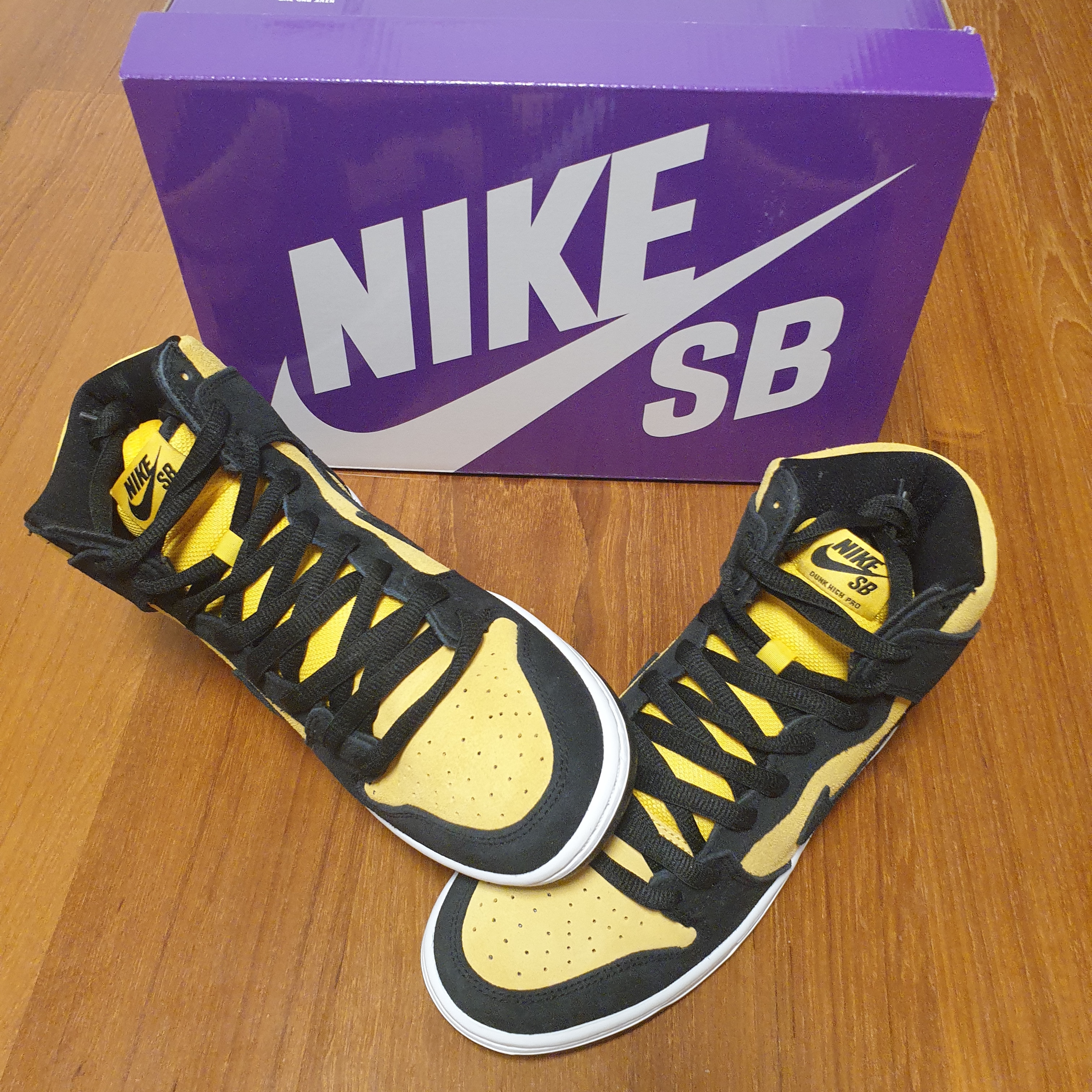 Nike SB Dunk High Pro Maize and Black 착용 스타일 - 2