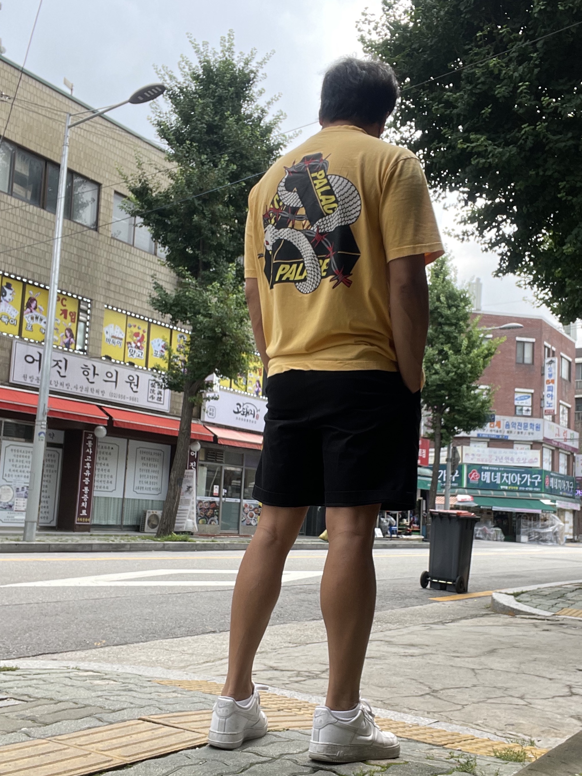 Palace Hesh Mit Fresh T-Shirt Yellow - 20SS, (W) Nike Air Force 1 '07 Low White 착용 스타일