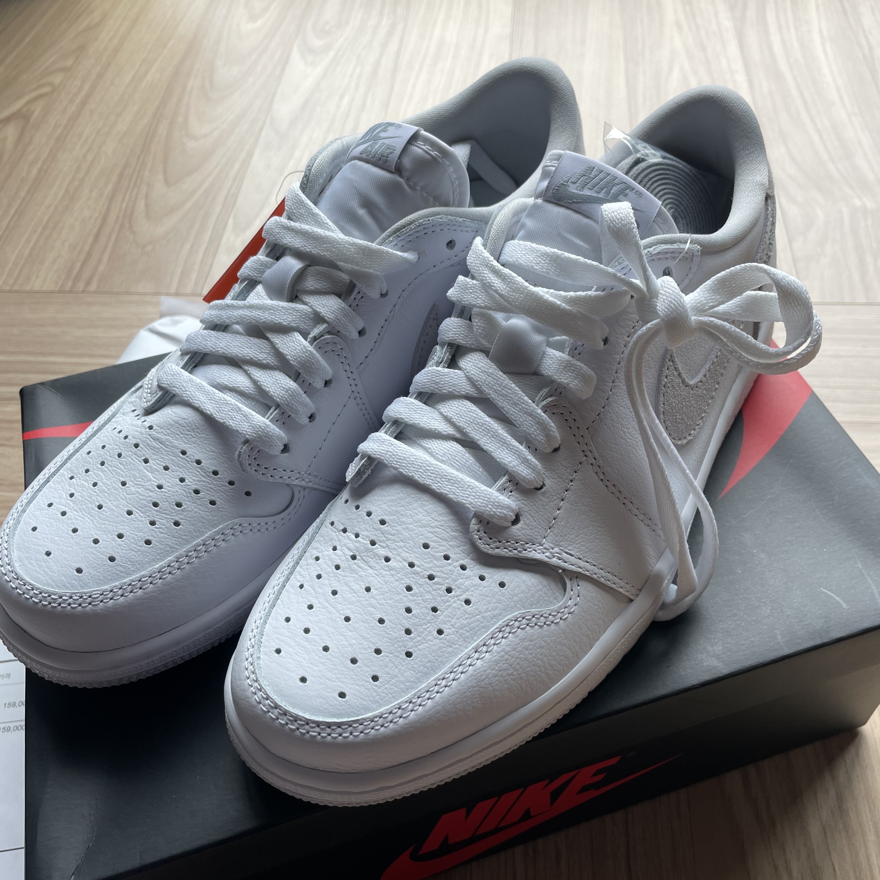 Jordan 1 Low OG Neutral Grey 착용 스타일 - 2