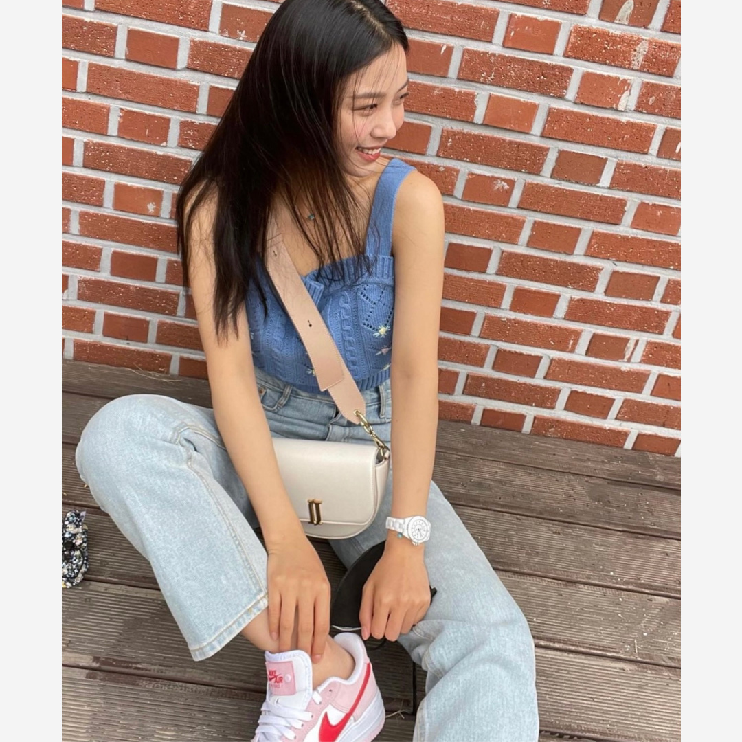 Nike Air Force 1 '07 QS Valentine's Day 착용 스타일 - 2