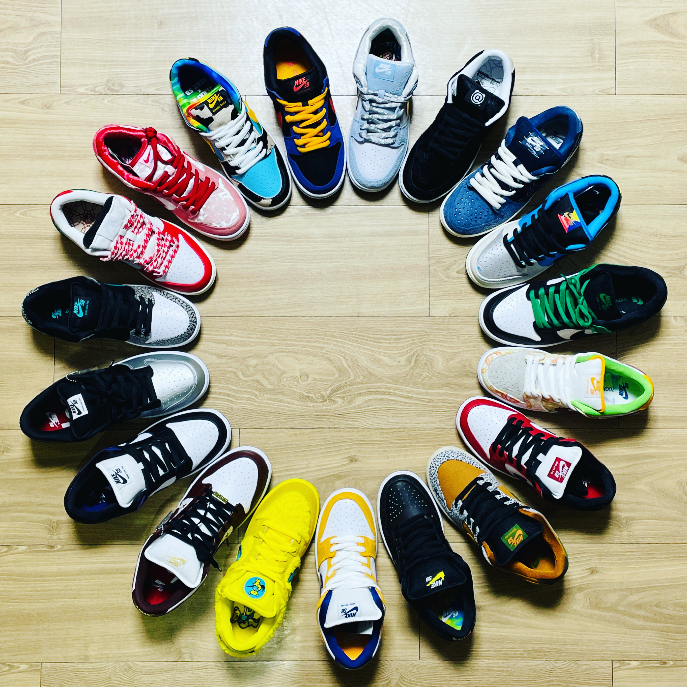 Nike x Ben & Jerry's SB Dunk Low Chunky Dunky, Nike x Supreme SB Dunk Low Barkroot Brown 착용 스타일