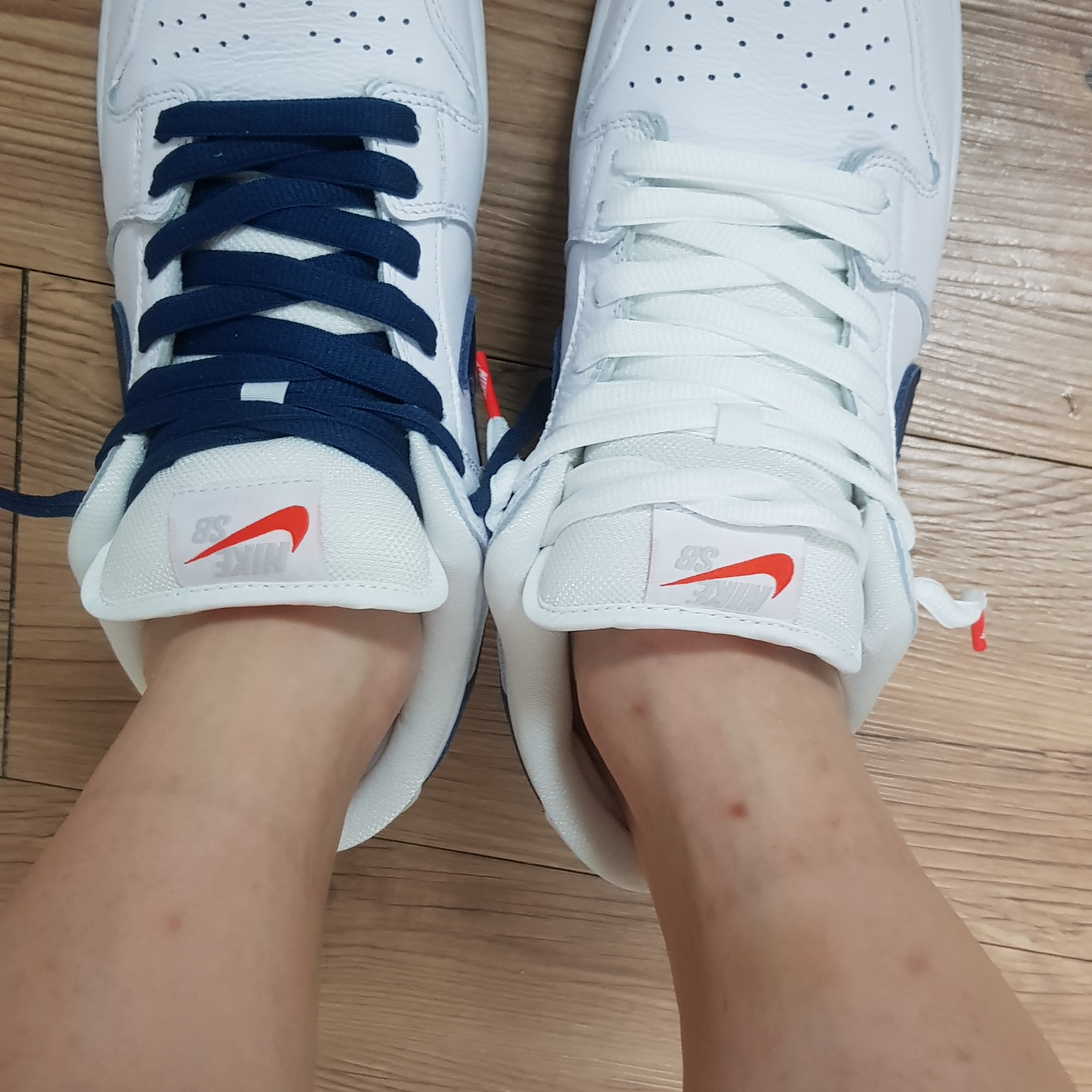 Nike SB Dunk Low Pro ISO Orange Label White Navy 착용 스타일 - 2