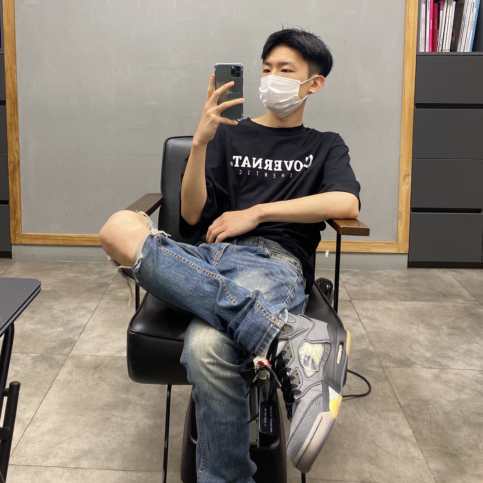Jordan 5 x Off-White Retro SP Black Muslin 착용 스타일