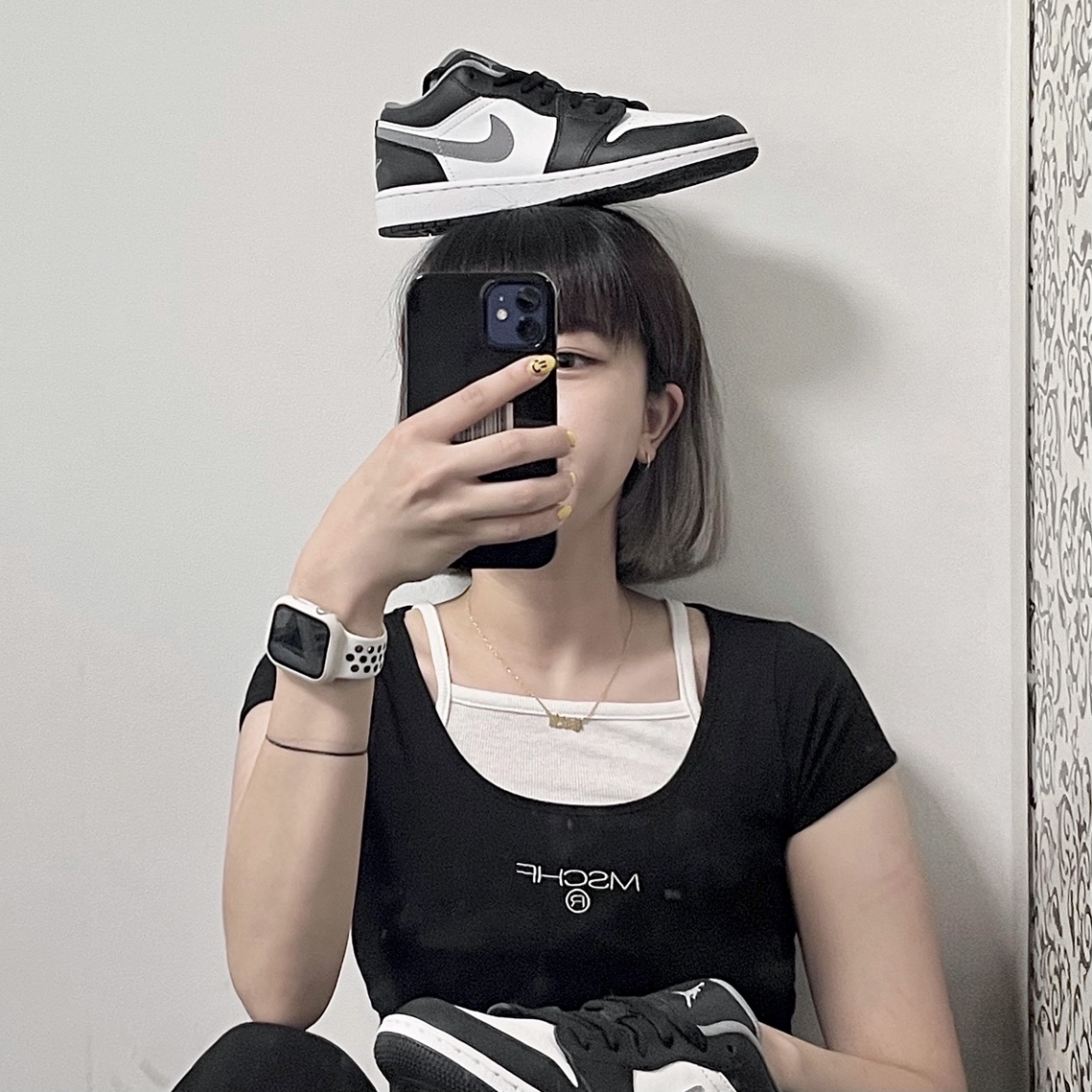 (GS) Jordan 1 Low Black Particle Grey 착용 스타일