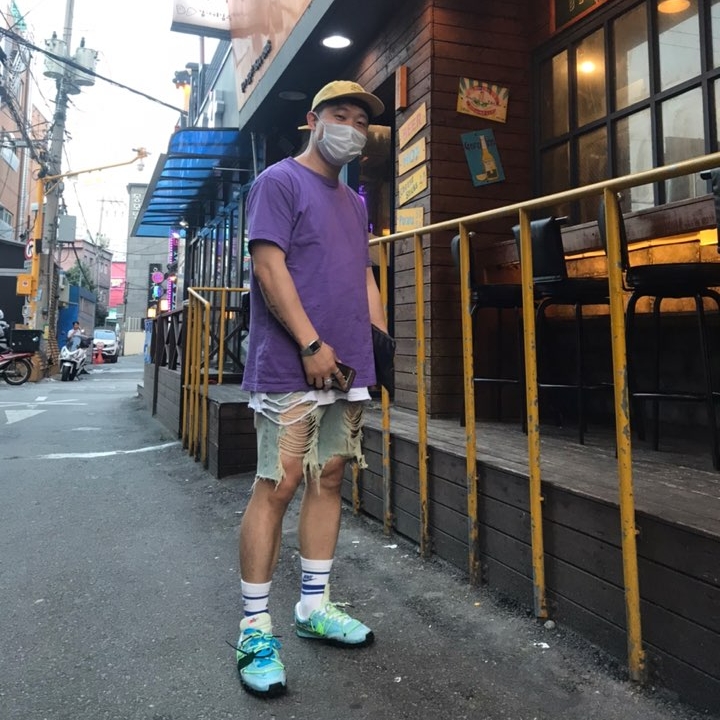 (W) Nike x Off-White Waffle Racer Vivid Sky 착용 스타일