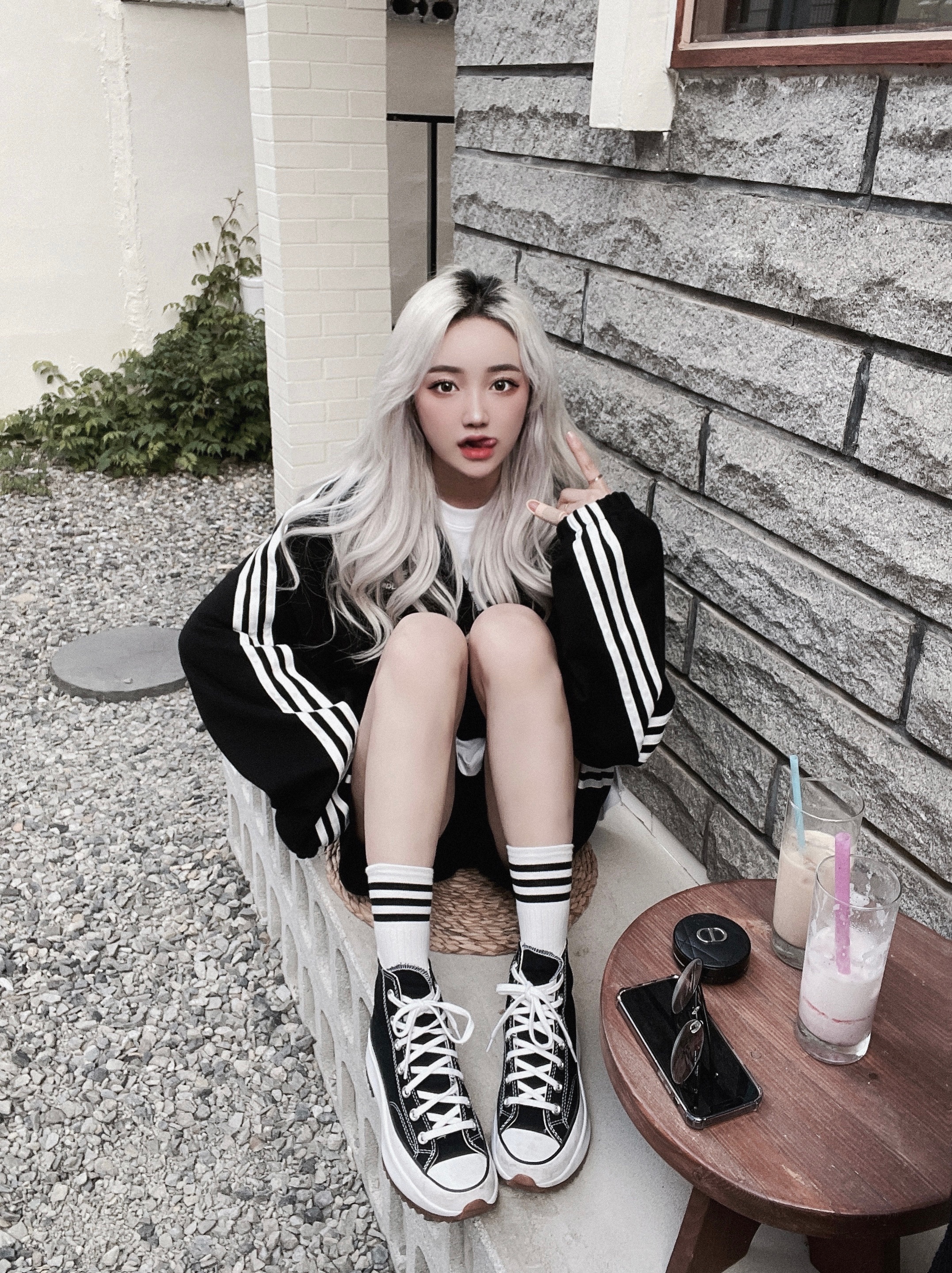 Converse Run Star Hike Hi Black White Gum 착용 스타일