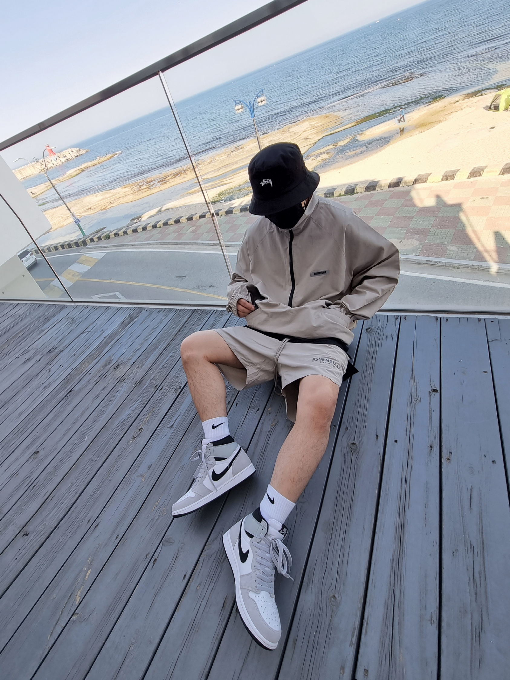 Essentials Track Jacket Moss - 20FW, Essentials Volley Shorts Moss - 20SS 착용 스타일