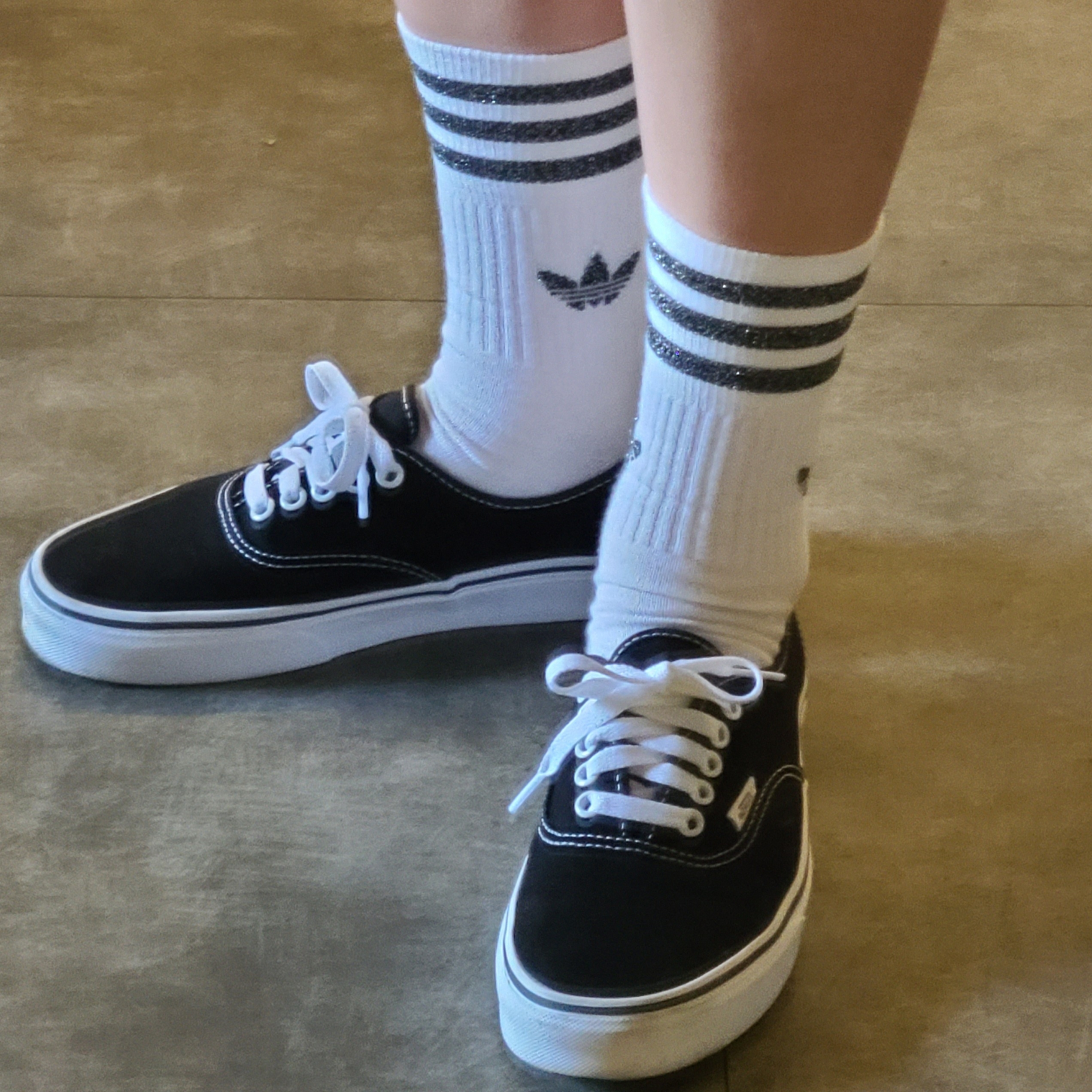 Vans Authentic 44 DX Anaheim Factory Black 착용 스타일 - 2