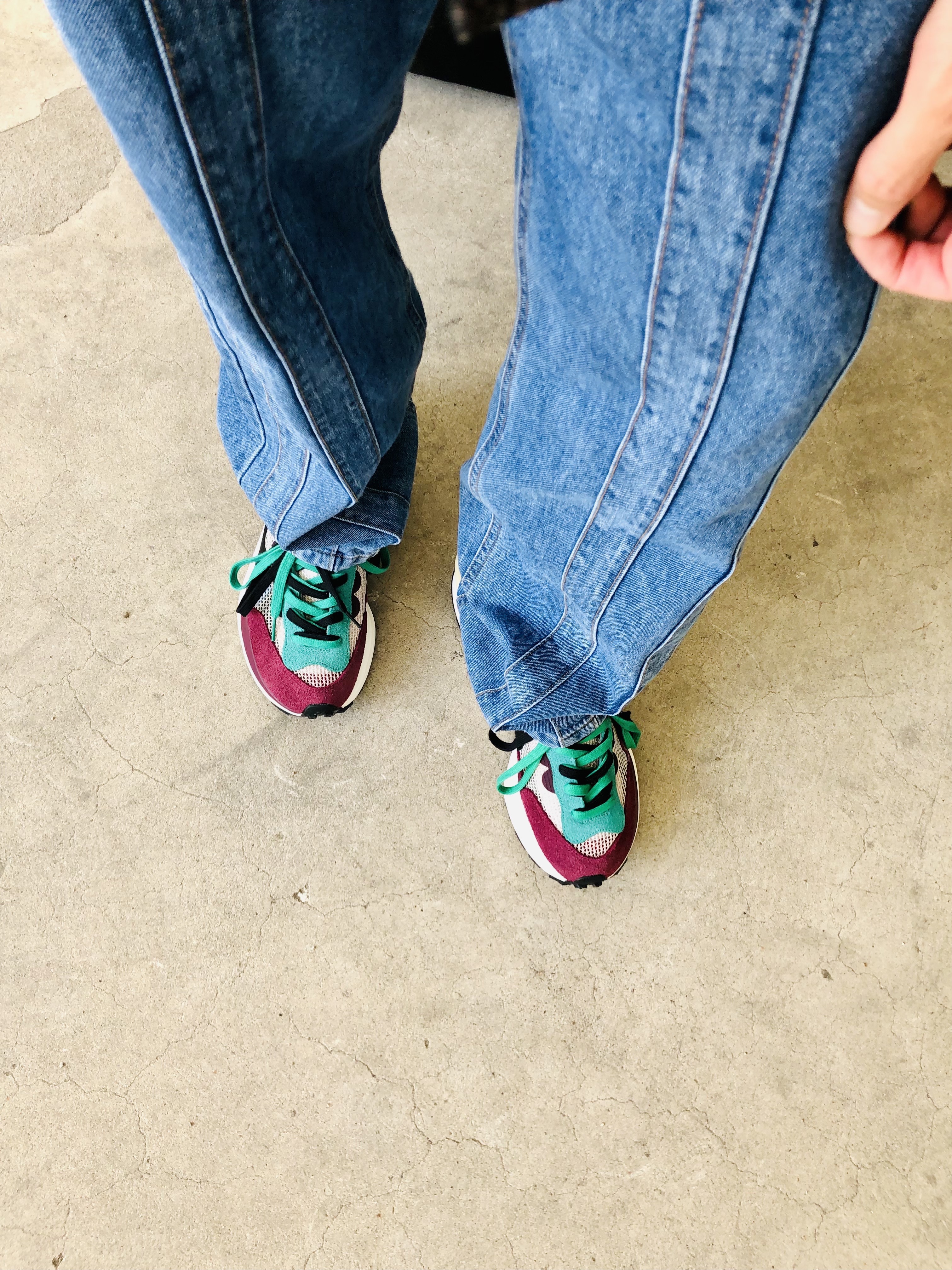 Nike x Sacai VaporWaffle String & Black Villain Red 착용 스타일 - 4