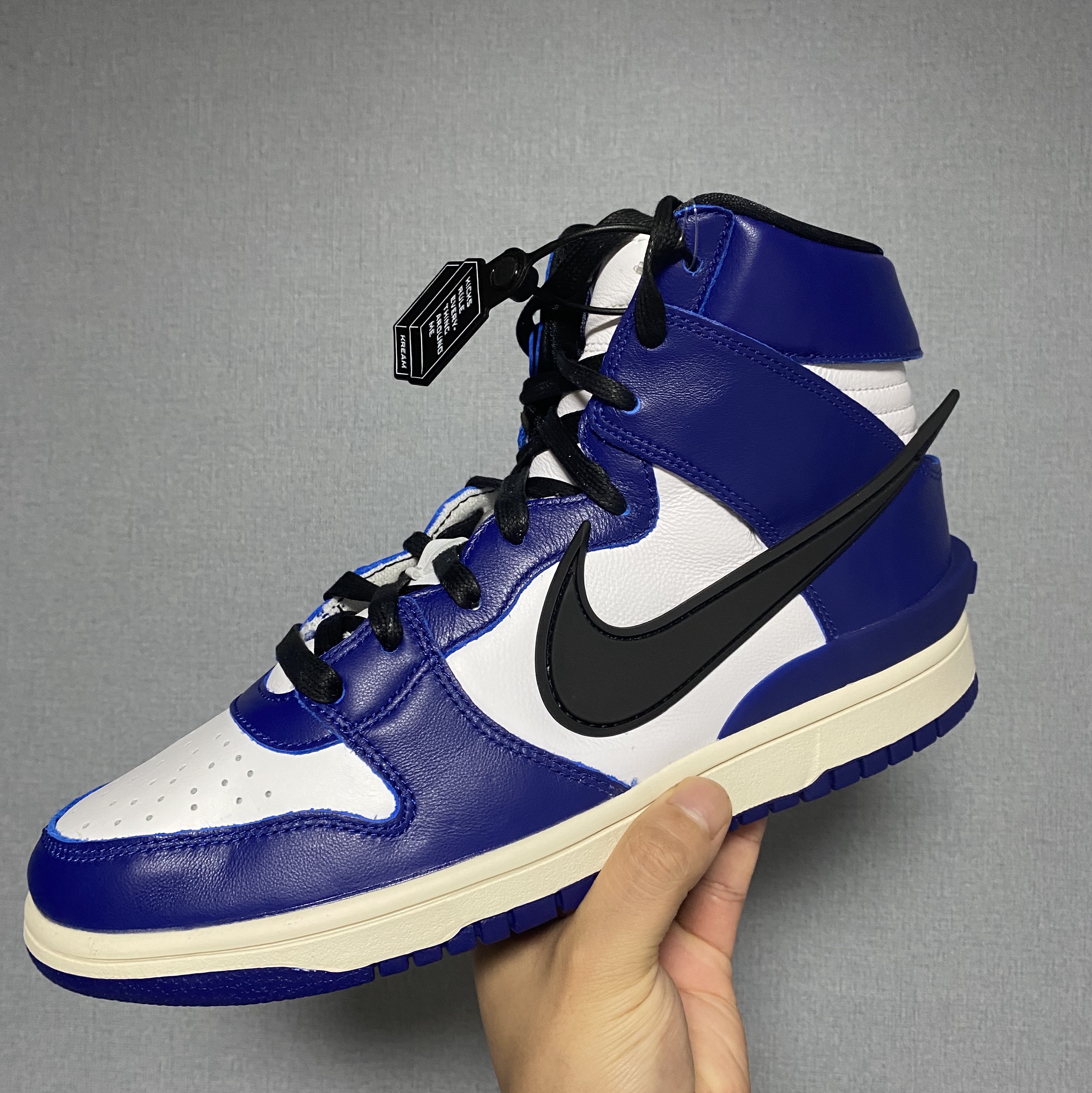 Nike x Ambush Dunk High Deep Royal Blue 착용 스타일 - 1