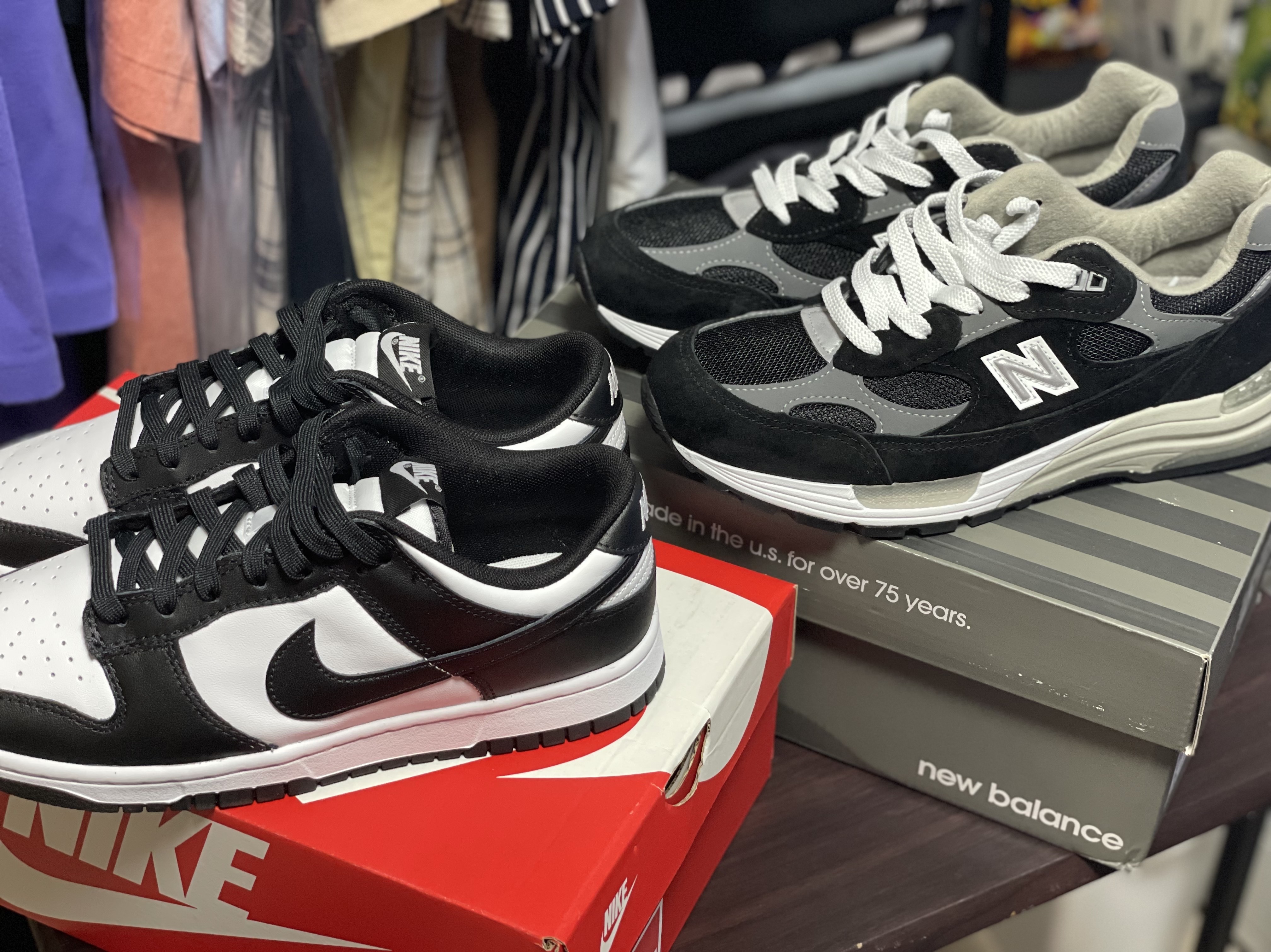 Nike Dunk Low Retro Black, New Balance 992 Made in USA Black Grey 착용 스타일