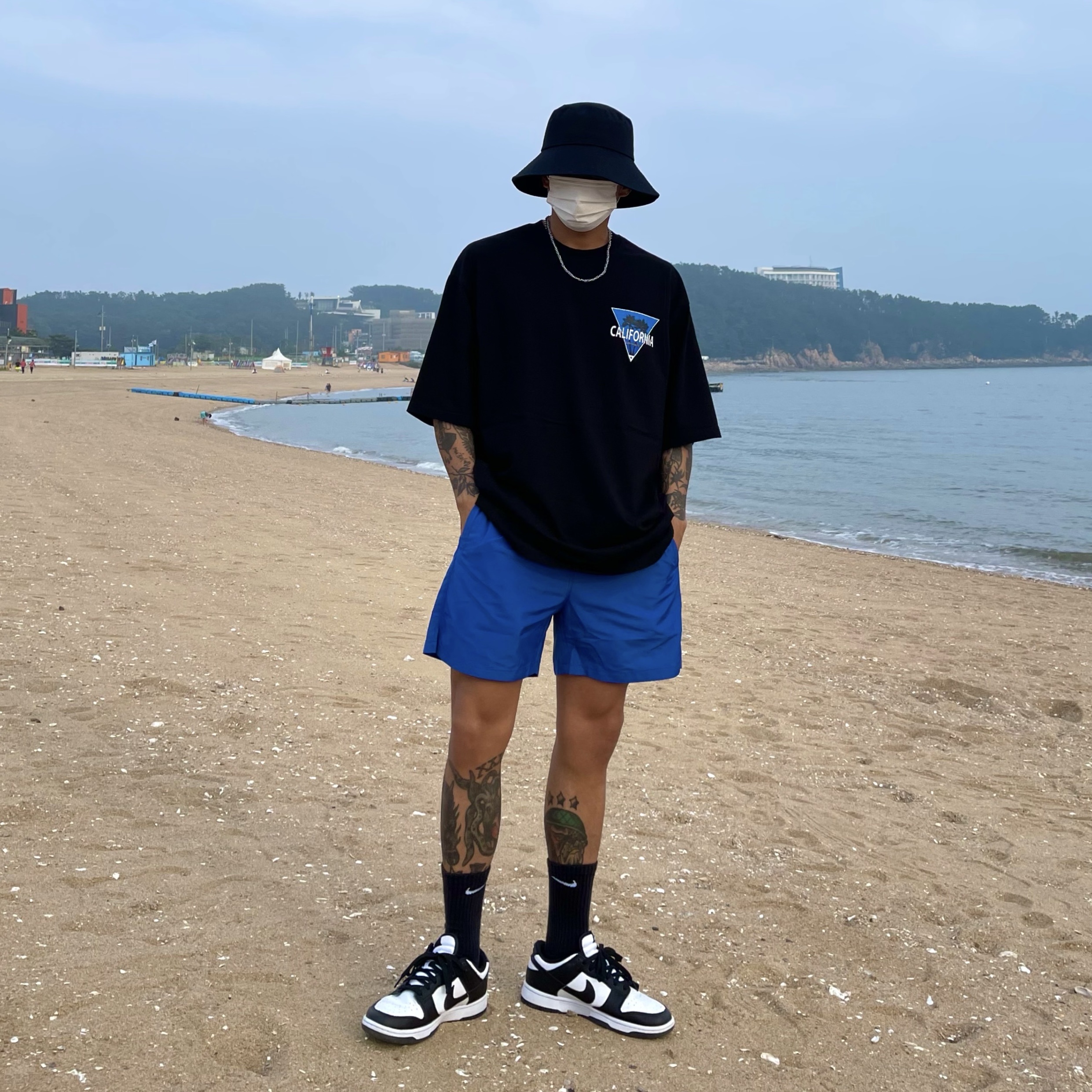 Nike Dunk Low Retro Black 착용 스타일 - 2