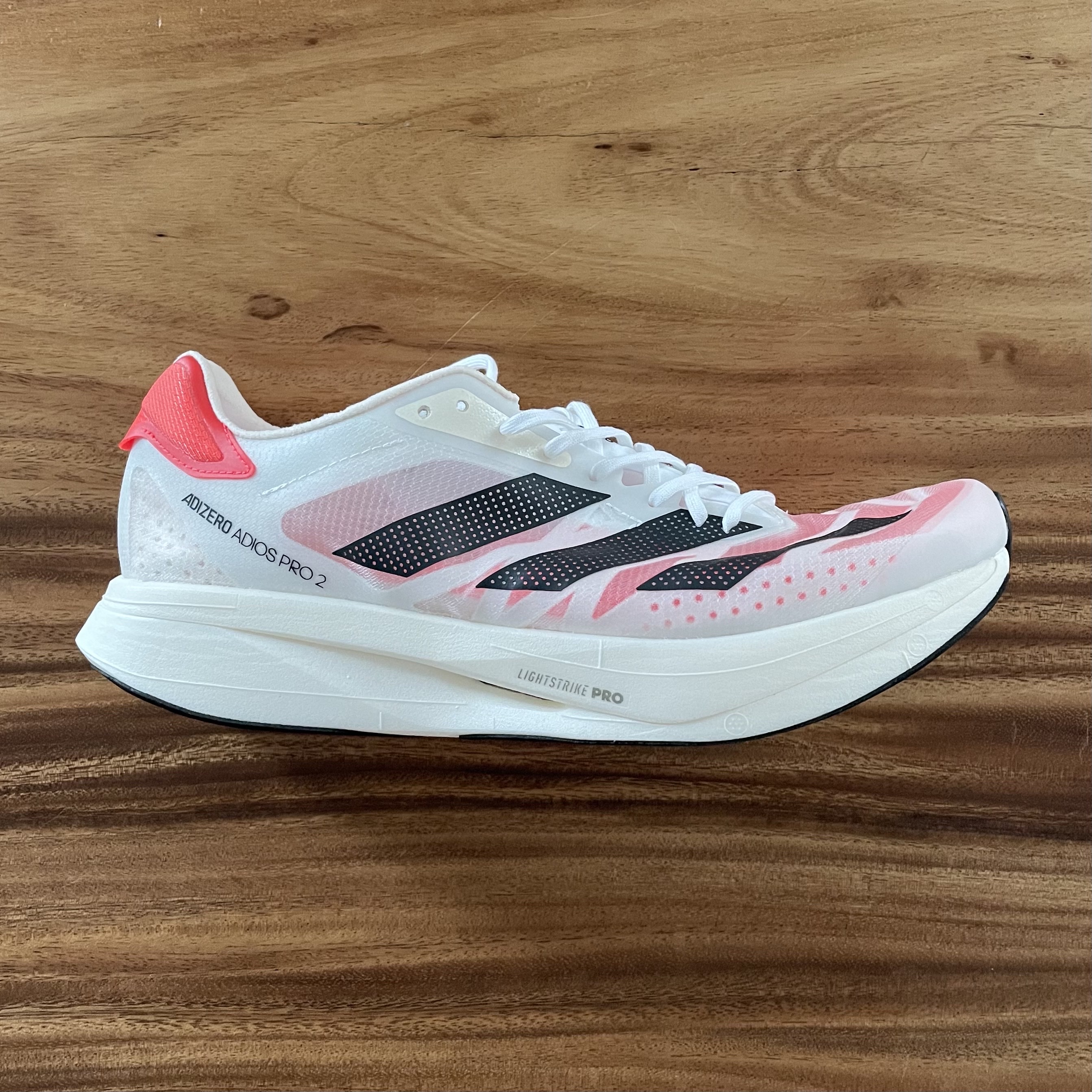 Adidas Adizero Adios Pro 2 White 착용 스타일