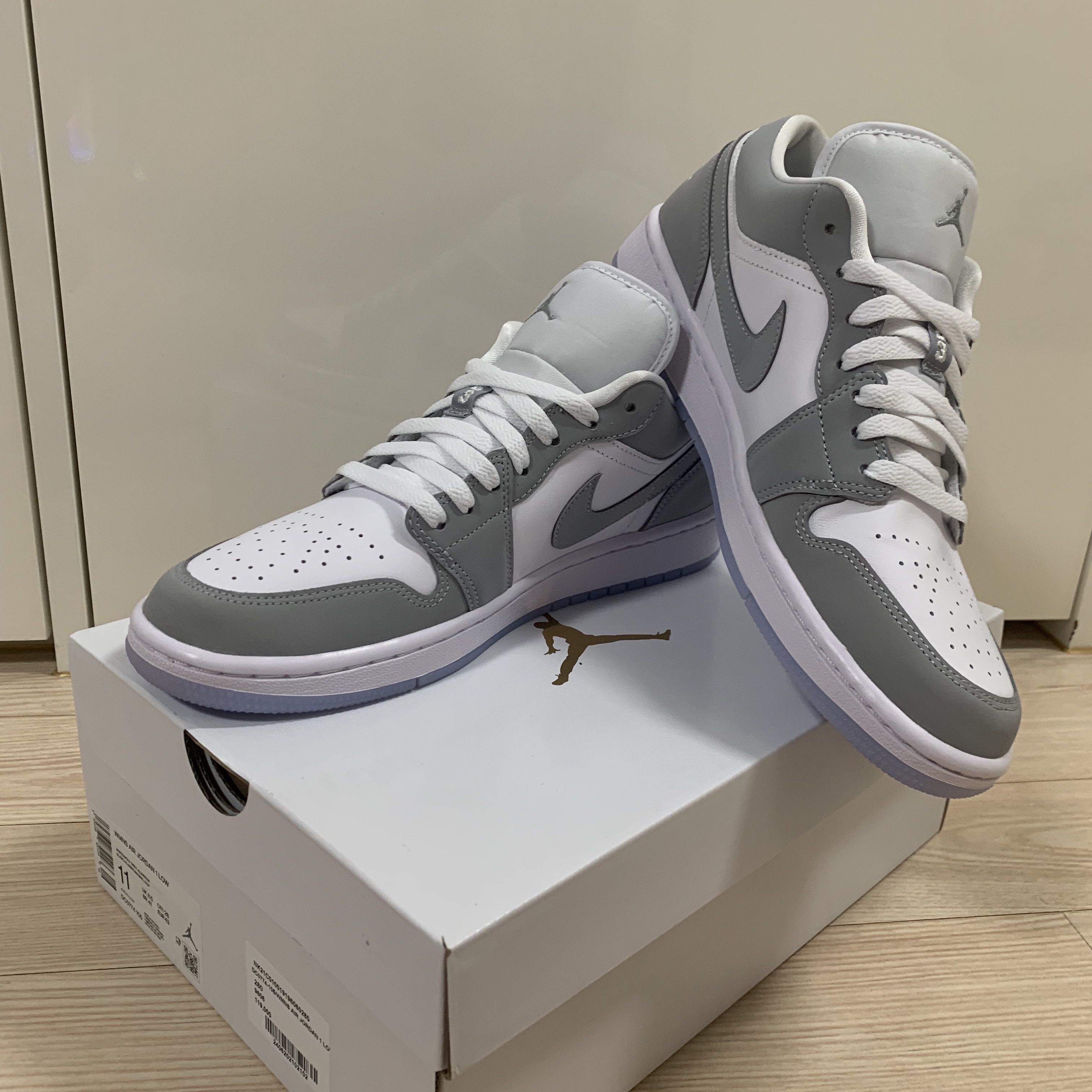 (W) Jordan 1 Low White Wolf Grey 착용 스타일 - 2