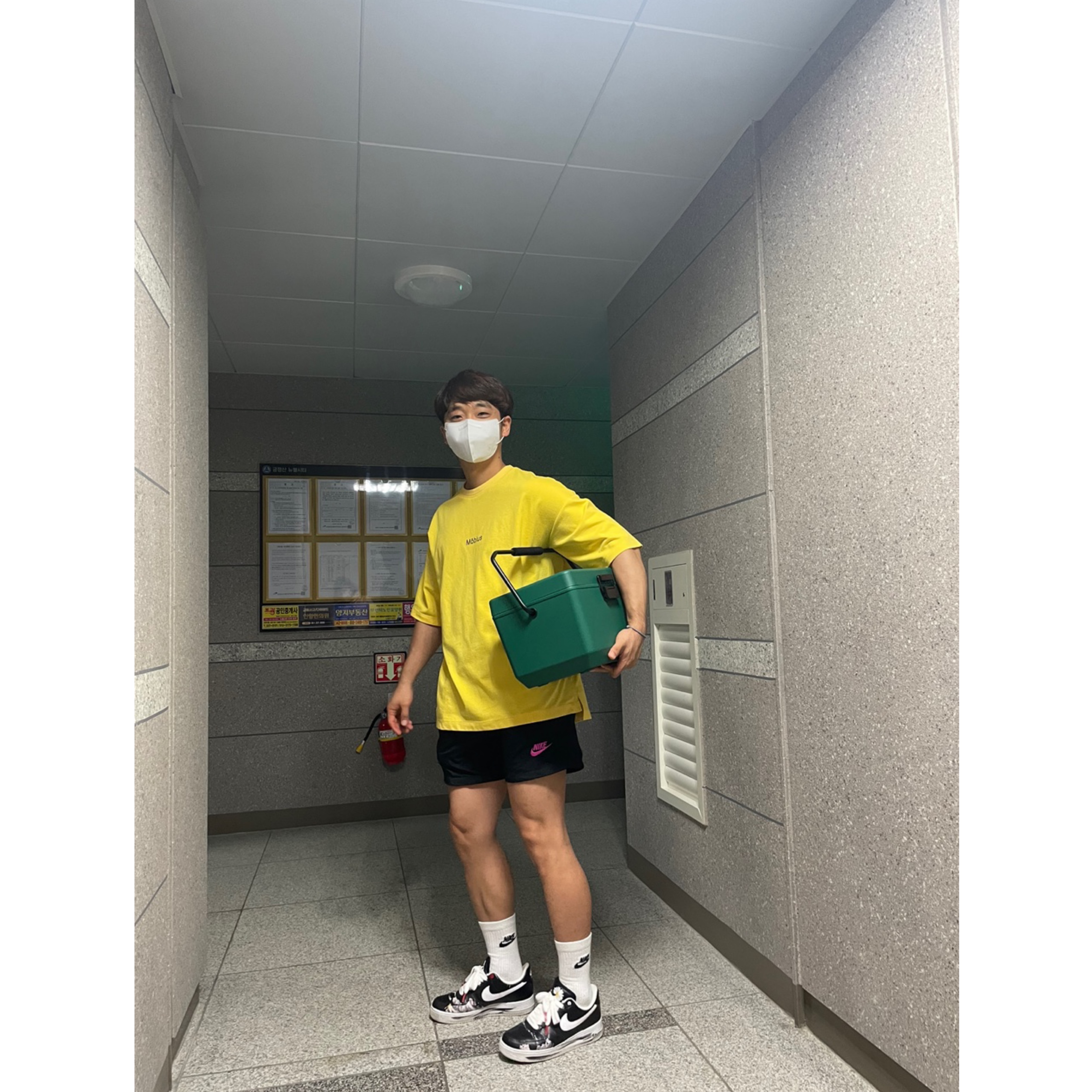 Nike x Peaceminusone Air Force 1 Low Para-Noise, Starbucks Summer Day Cooler Summer Green 착용 스타일