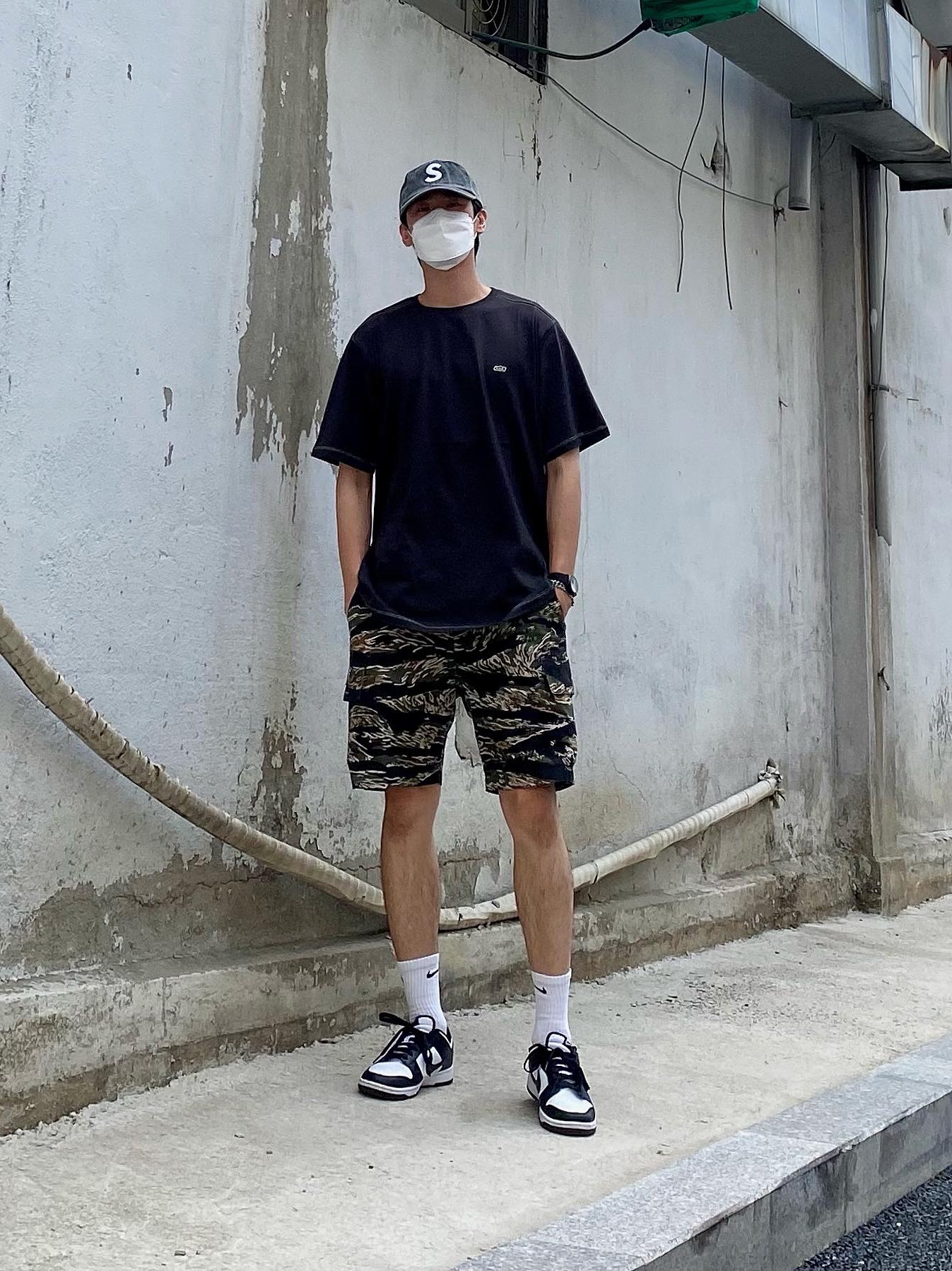 Supreme Pigment Print S Logo 6-Panel Black - 20SS, Nike Dunk Low Retro Black 착용 스타일