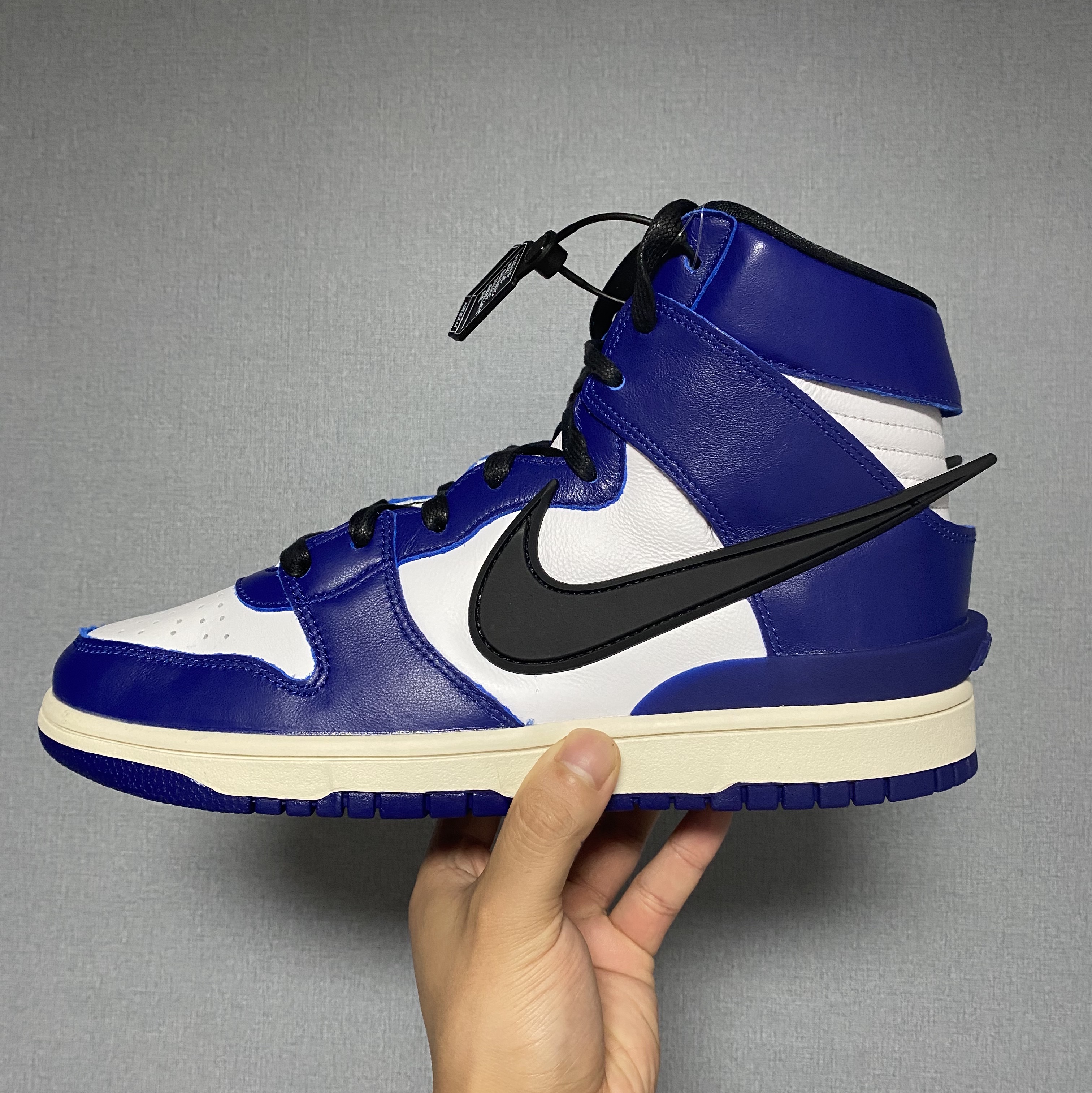 Nike x Ambush Dunk High Deep Royal Blue 착용 스타일 - 2