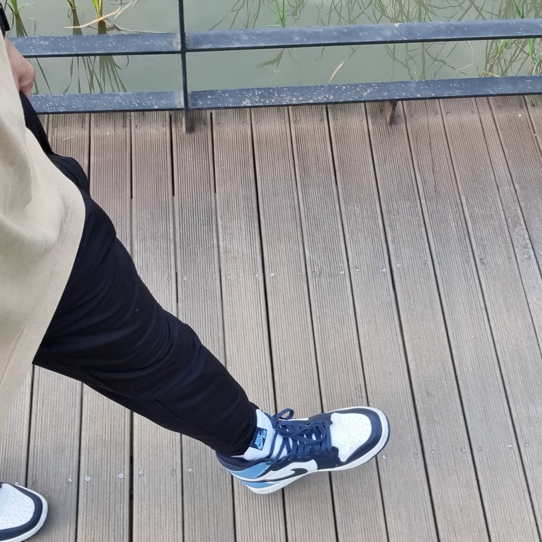 Jordan 1 Retro High Obsidian UNC 착용 스타일 - 2
