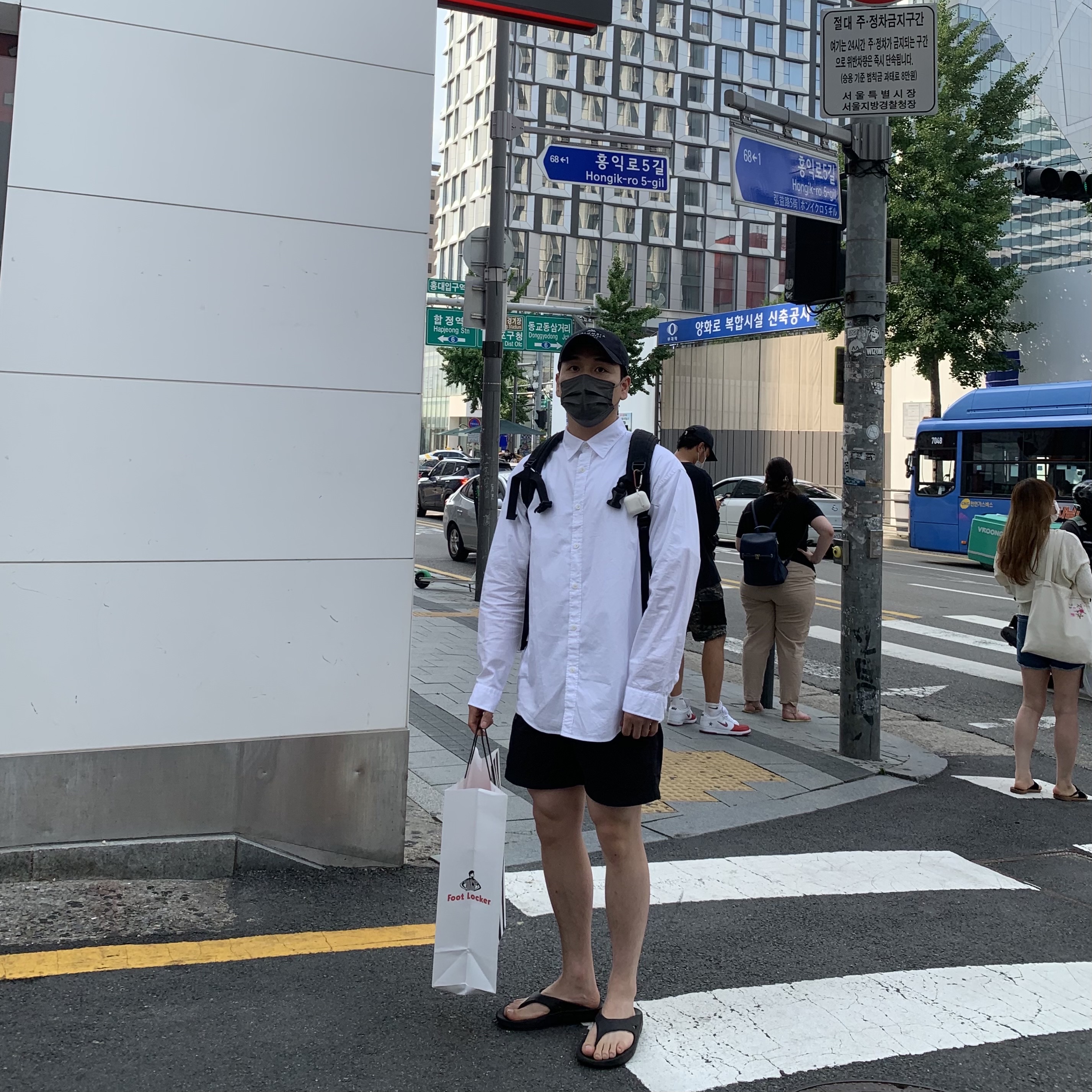 Oofos OOriginal Black 착용 스타일