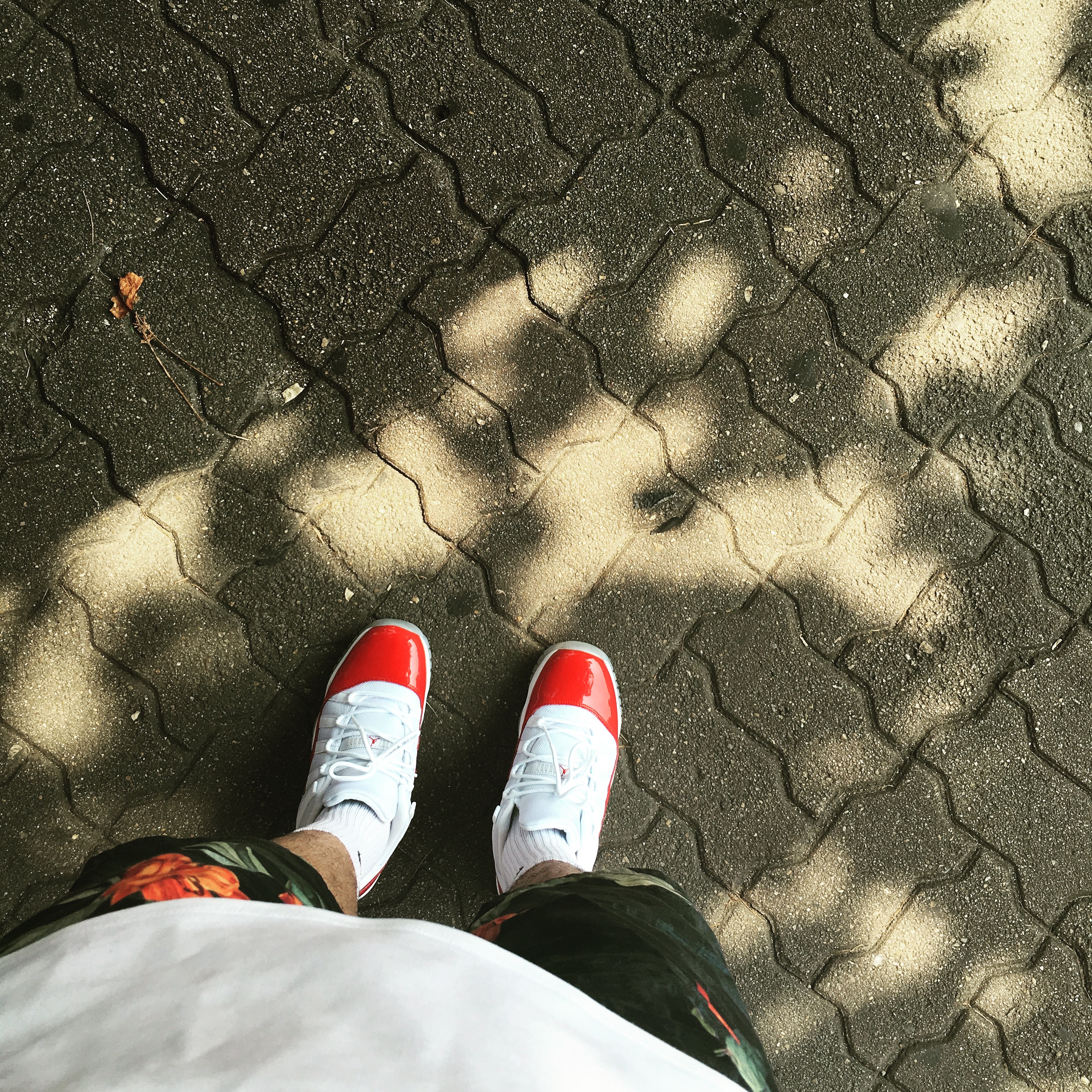 Jordan 11 Retro Low Cherry 2016 착용 스타일