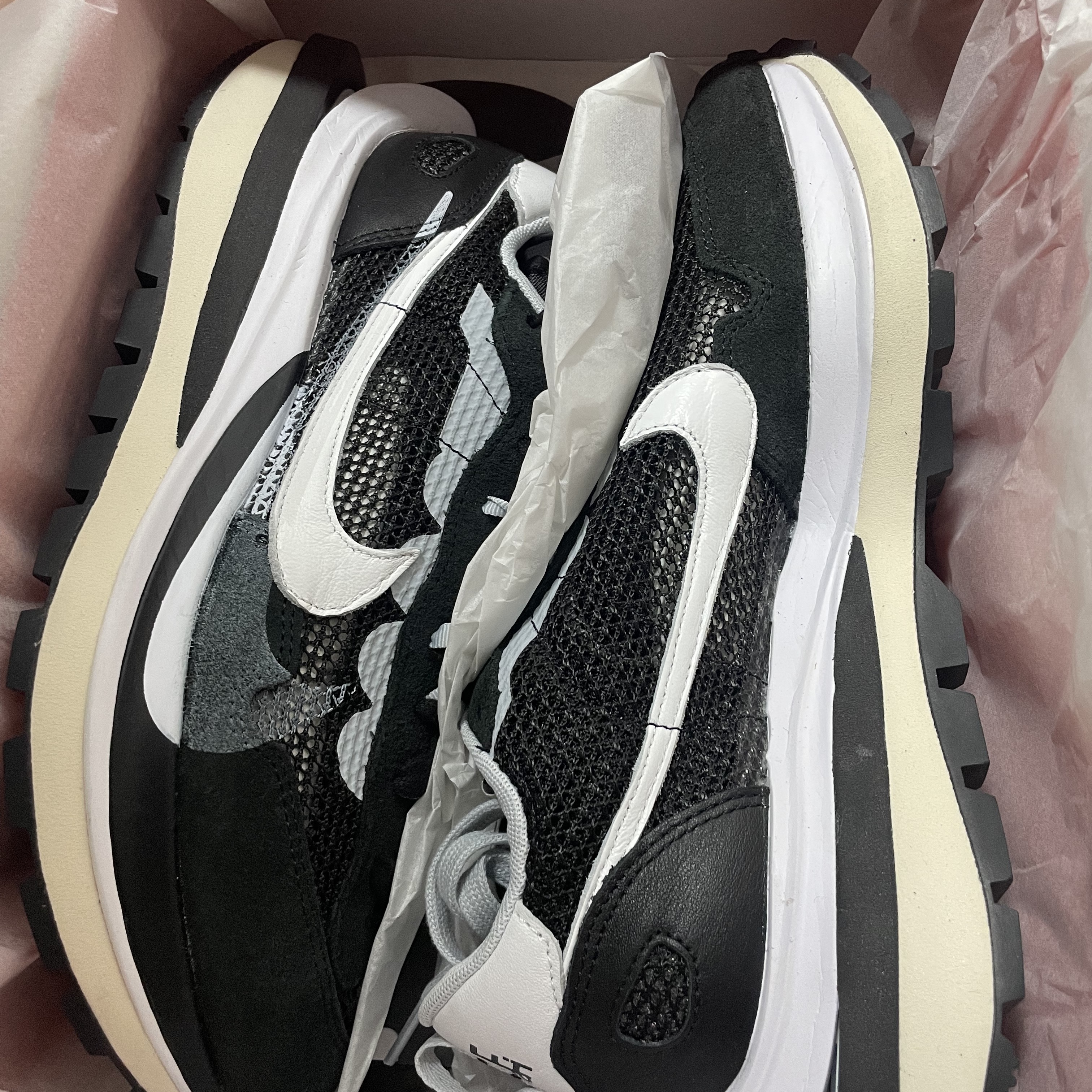Nike x Sacai VaporWaffle Black White 착용 스타일