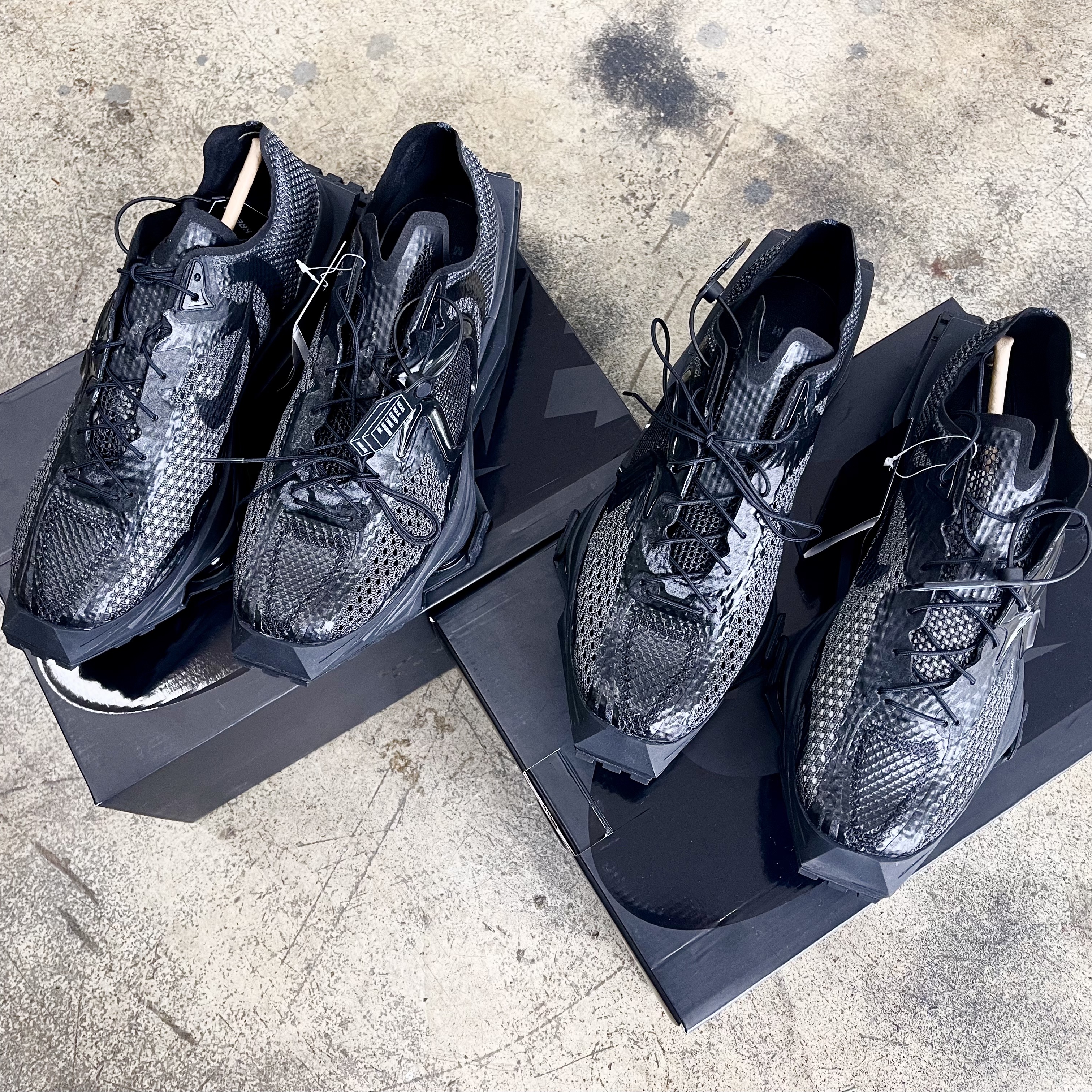 Nike x Matthew M Williams Zoom 004 Triple Black 착용 스타일 - 2
