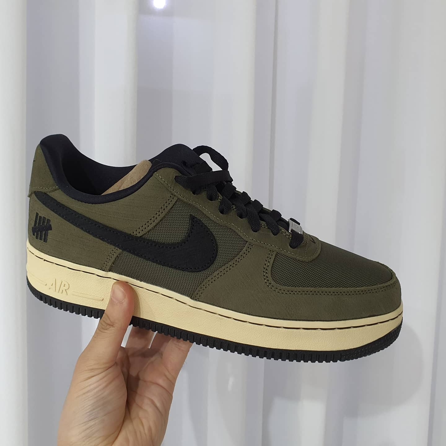 Nike x Undefeated Air Force 1 Low SP Ballistic 착용 스타일 - 1