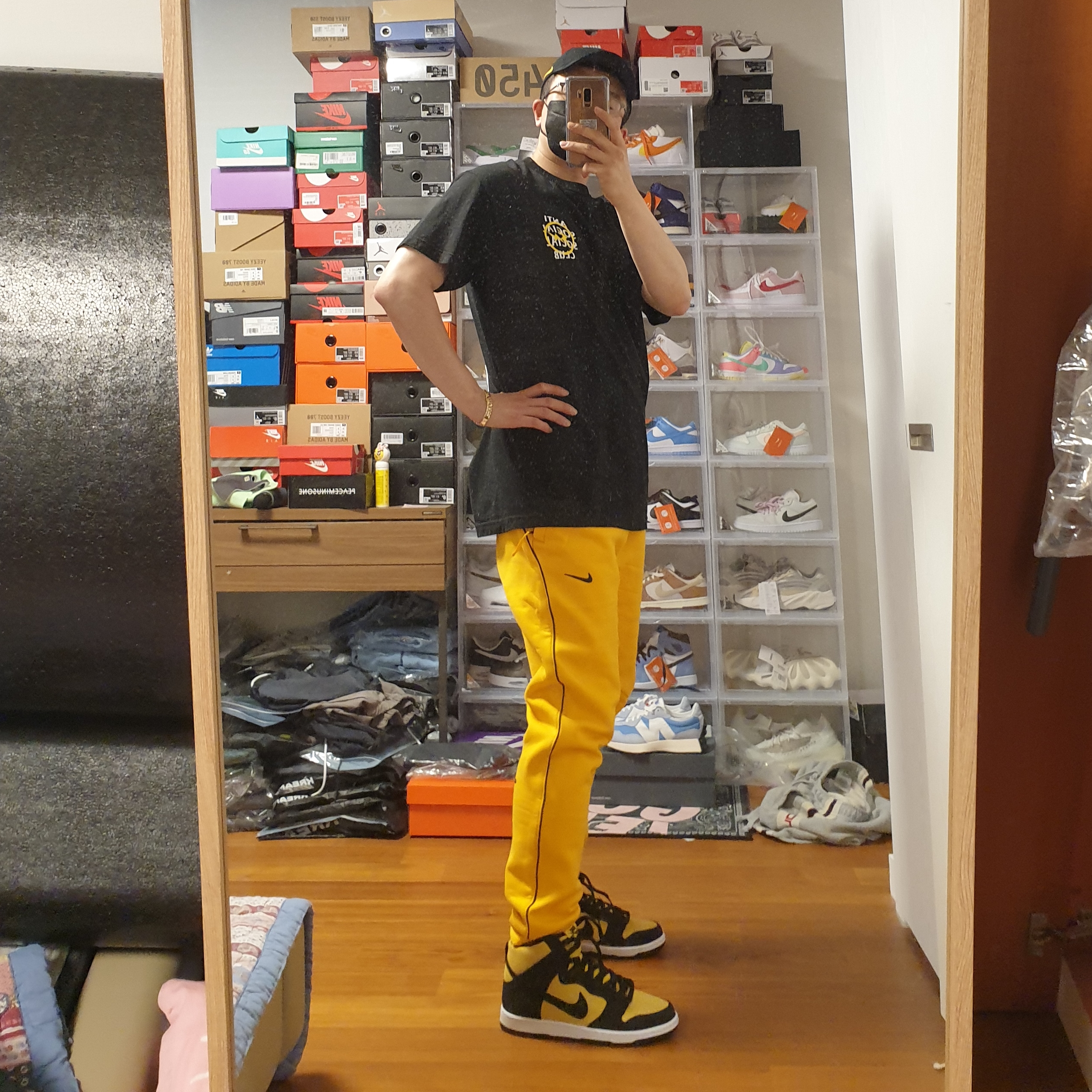 Nike SB Dunk High Pro Maize and Black, Nike x Drake Nocta Essential Cap Black 착용 스타일 - 3