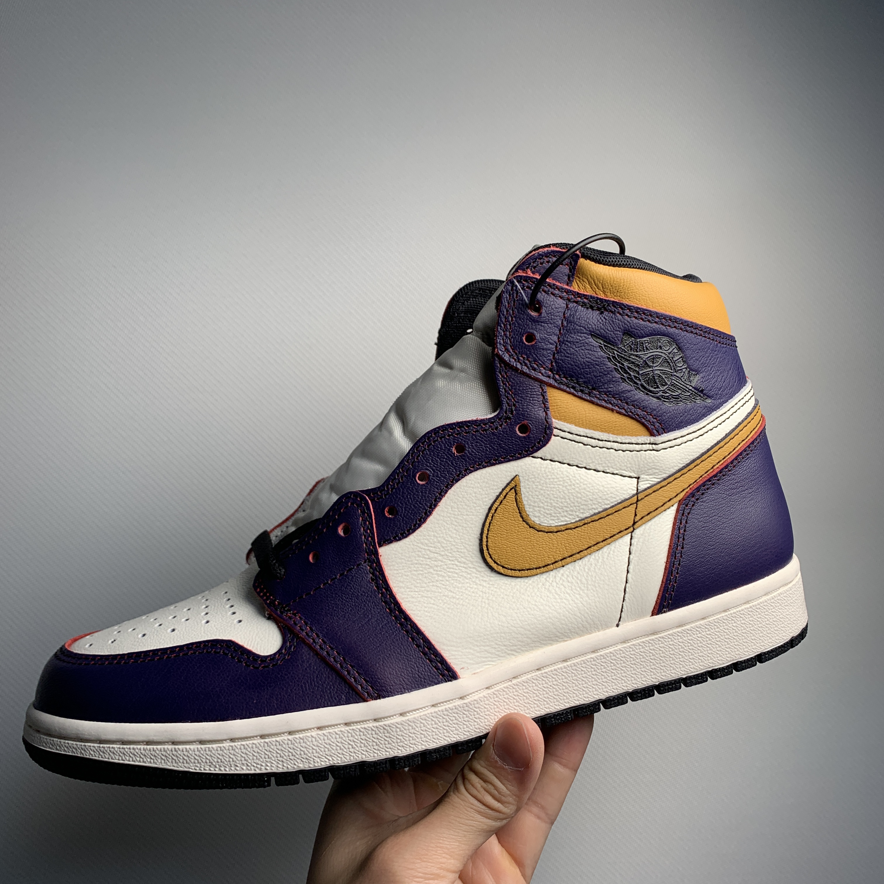 Jordan 1 Retro High OG Defiant SB LA to Chicago 착용 스타일