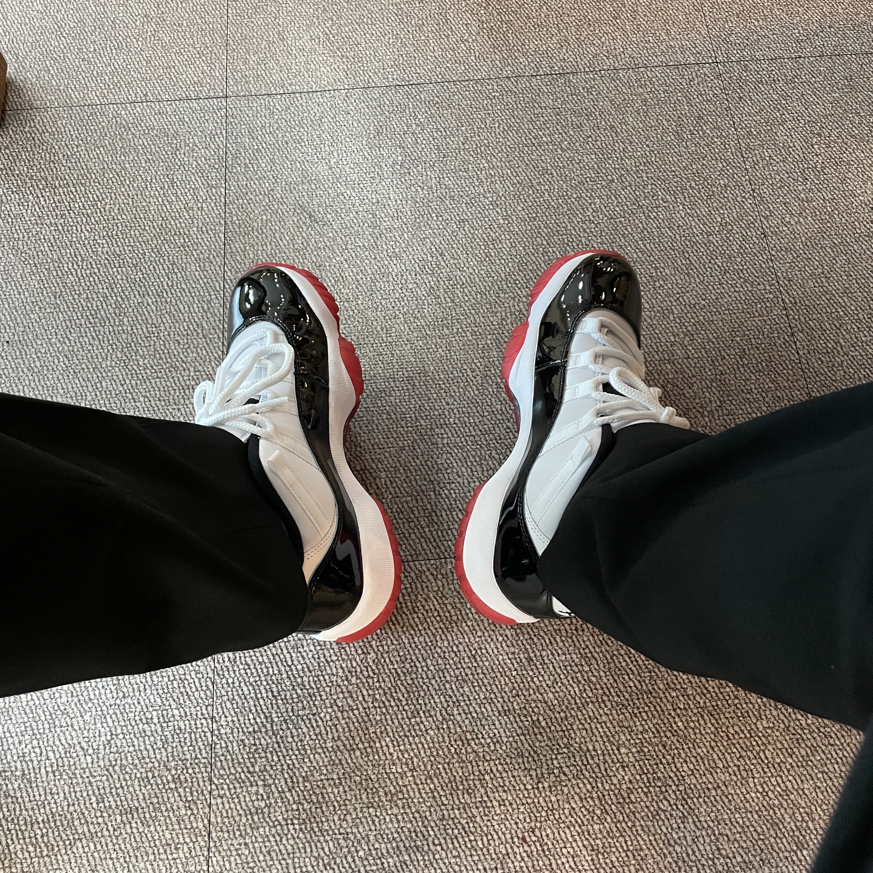 Jordan 11 Retro Low Concord Bred 착용 스타일