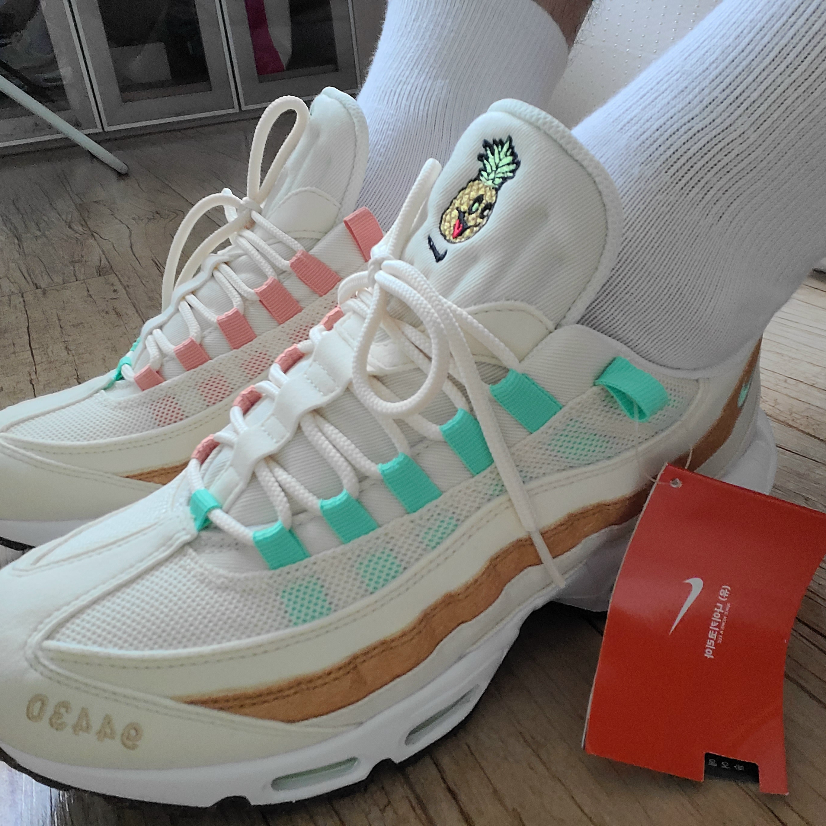 Nike Air Max 95 NRG Pineapple 착용 스타일
