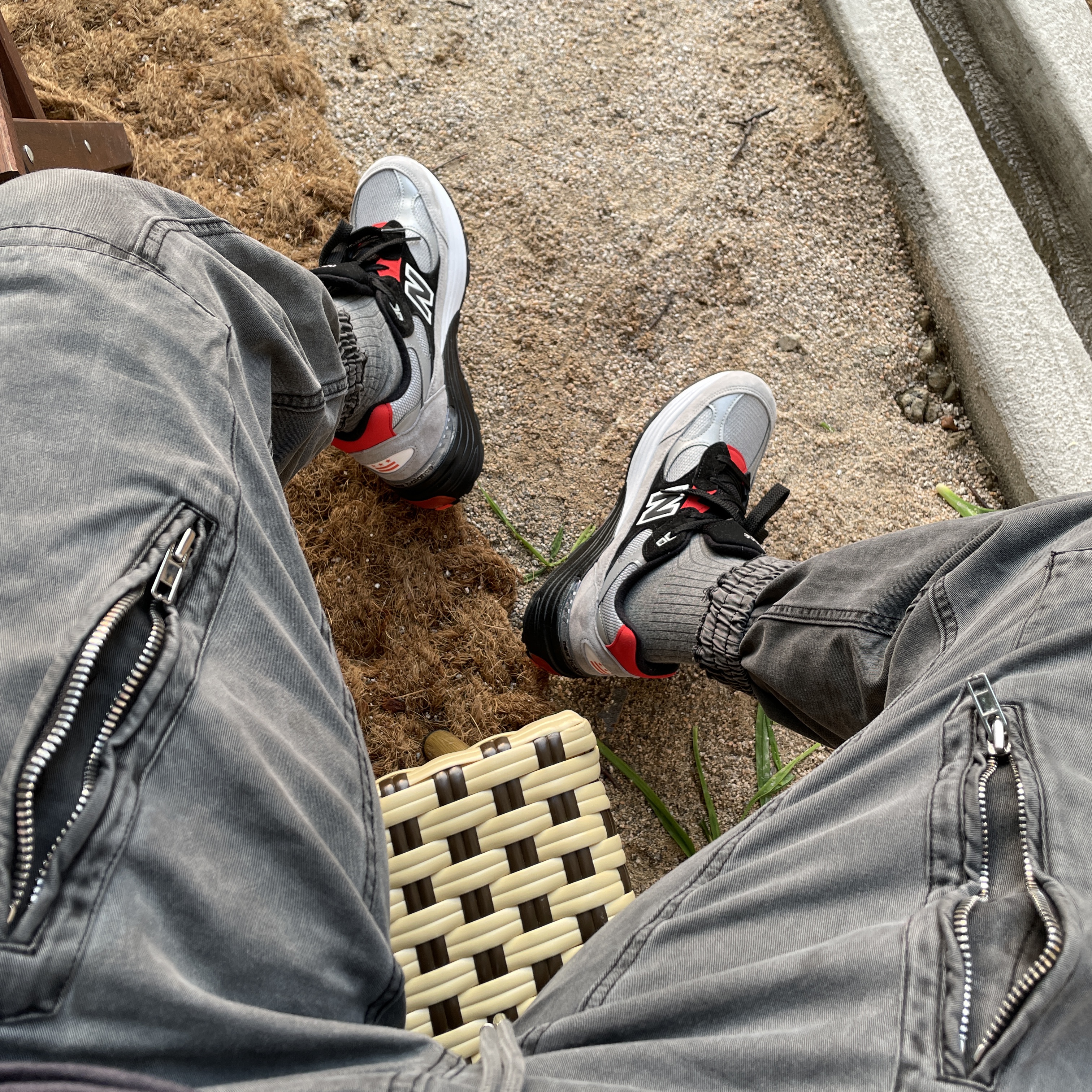 New Balance x DTLR 992 Made in USA Discover and Celebrate 착용 스타일 - 2
