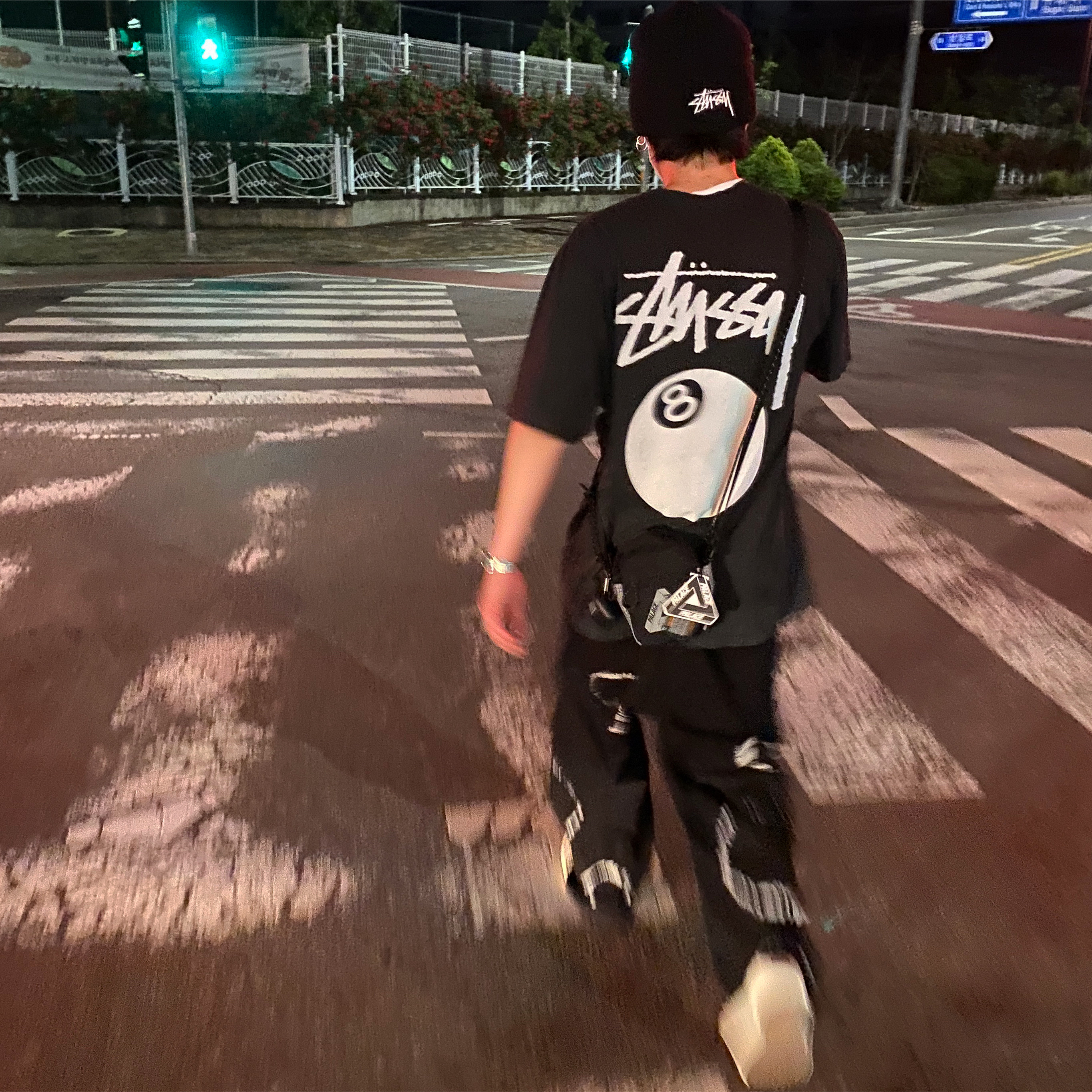 Stussy 8 Ball T-Shirt Black - 21SS, Palace Ballistic Shot Bag Black - 20FW 착용 스타일