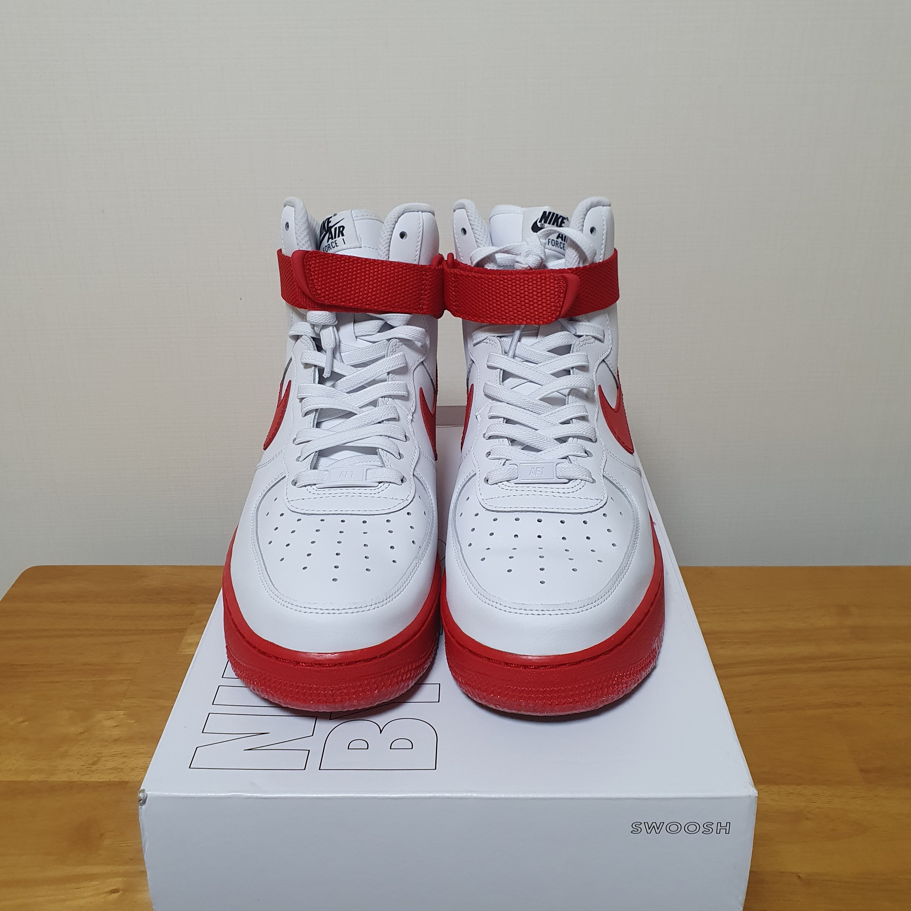 Nike x 1017 Alyx 9SM Air Force 1 High White Black 2020, Nike Air Force 1 Low White Red Midsole 착용 스타일 - 2