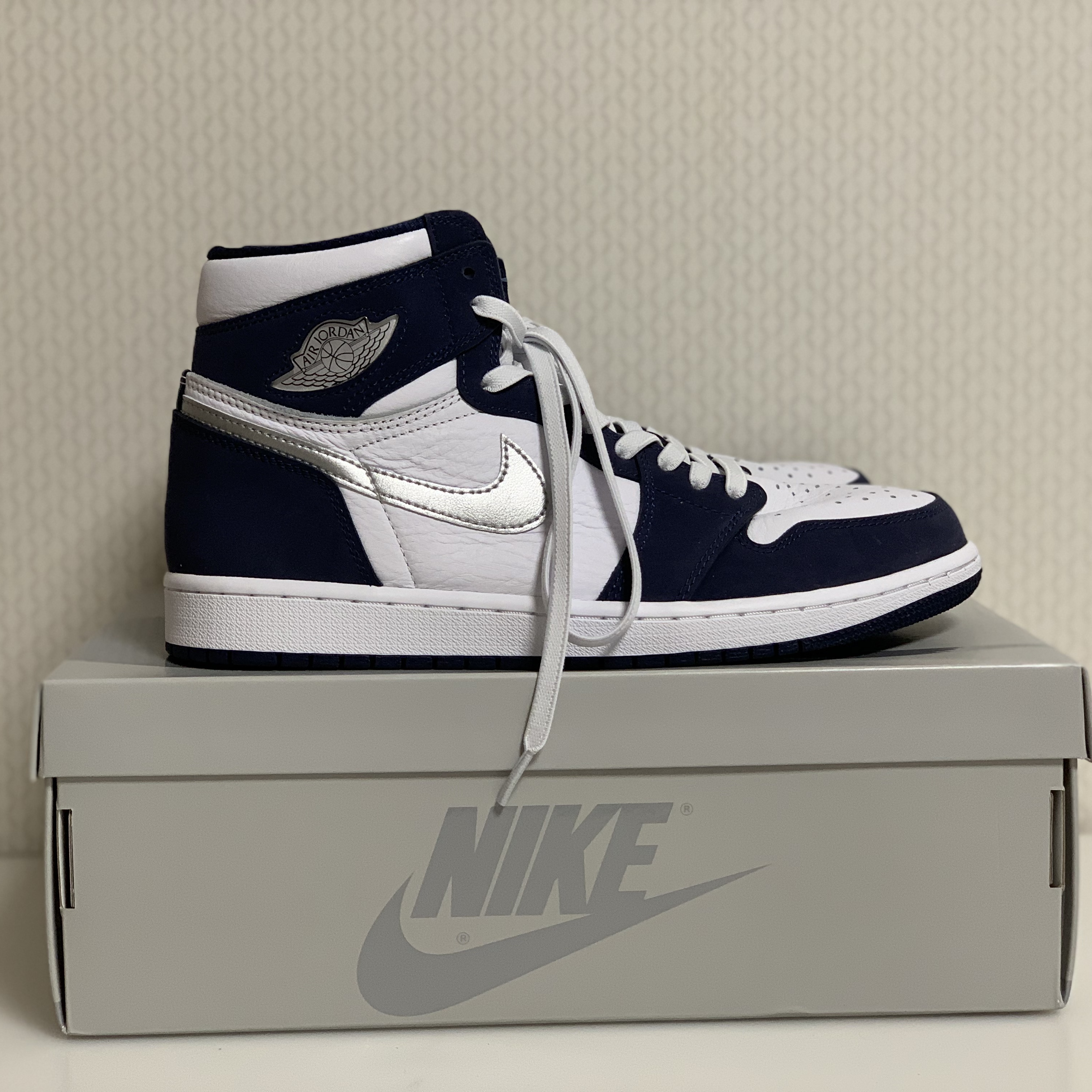 Jordan 1 Retro High OG CO.JP Midnight Navy 착용 스타일 - 3