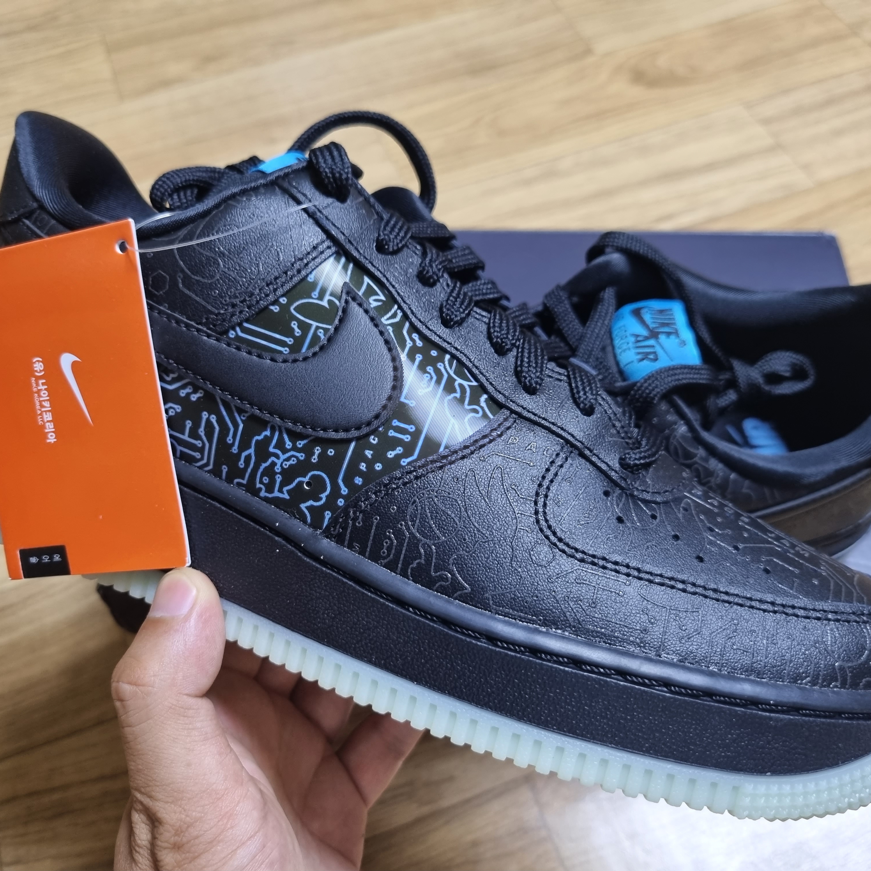 Nike x Space Jam: A New Legacy Air Force 1 '07 Computer Chip 착용 스타일