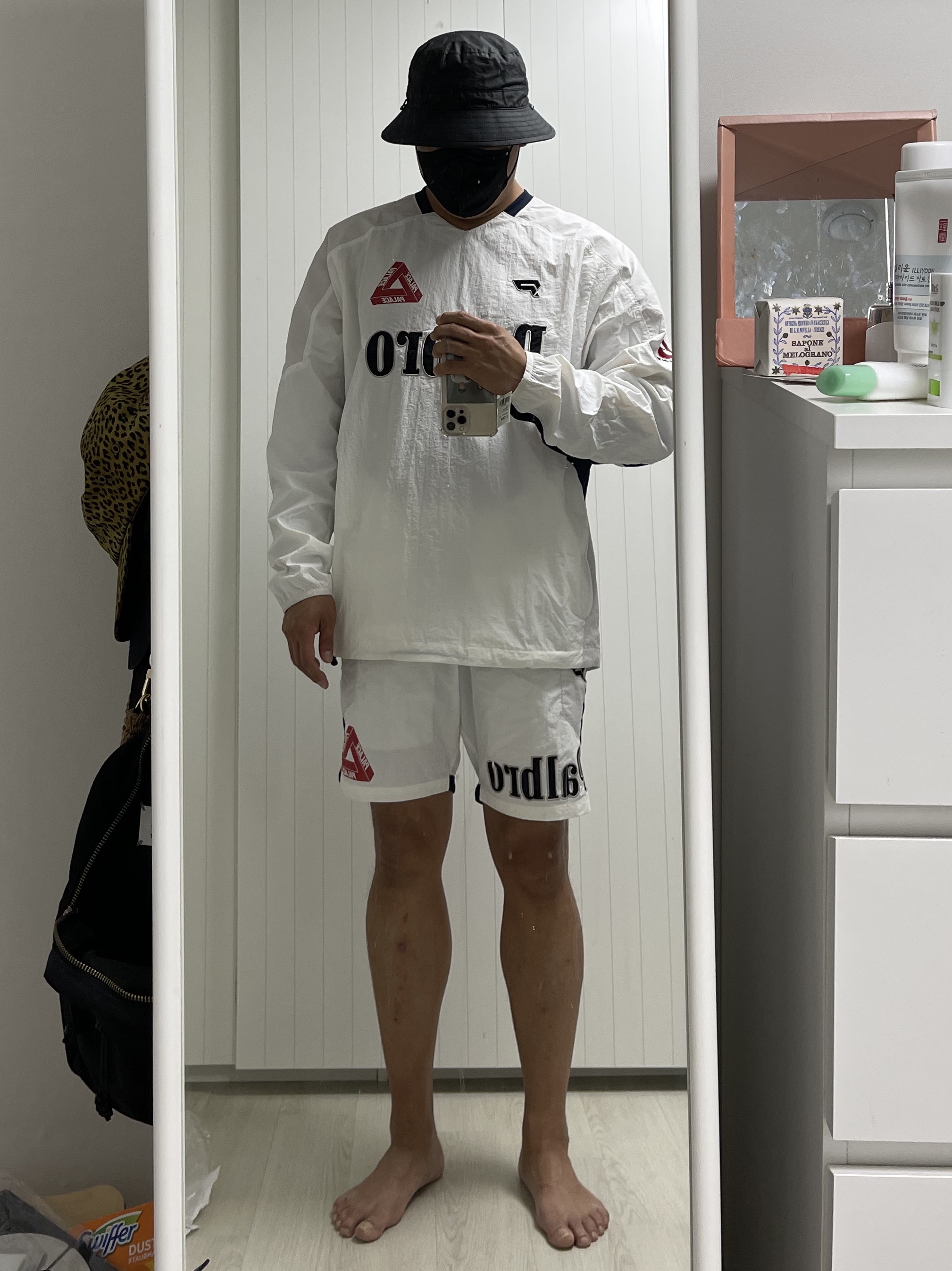 Palace Sports Shell Shorts White - 21SS, Palace Sports Shell Crew White - 21SS 착용 스타일