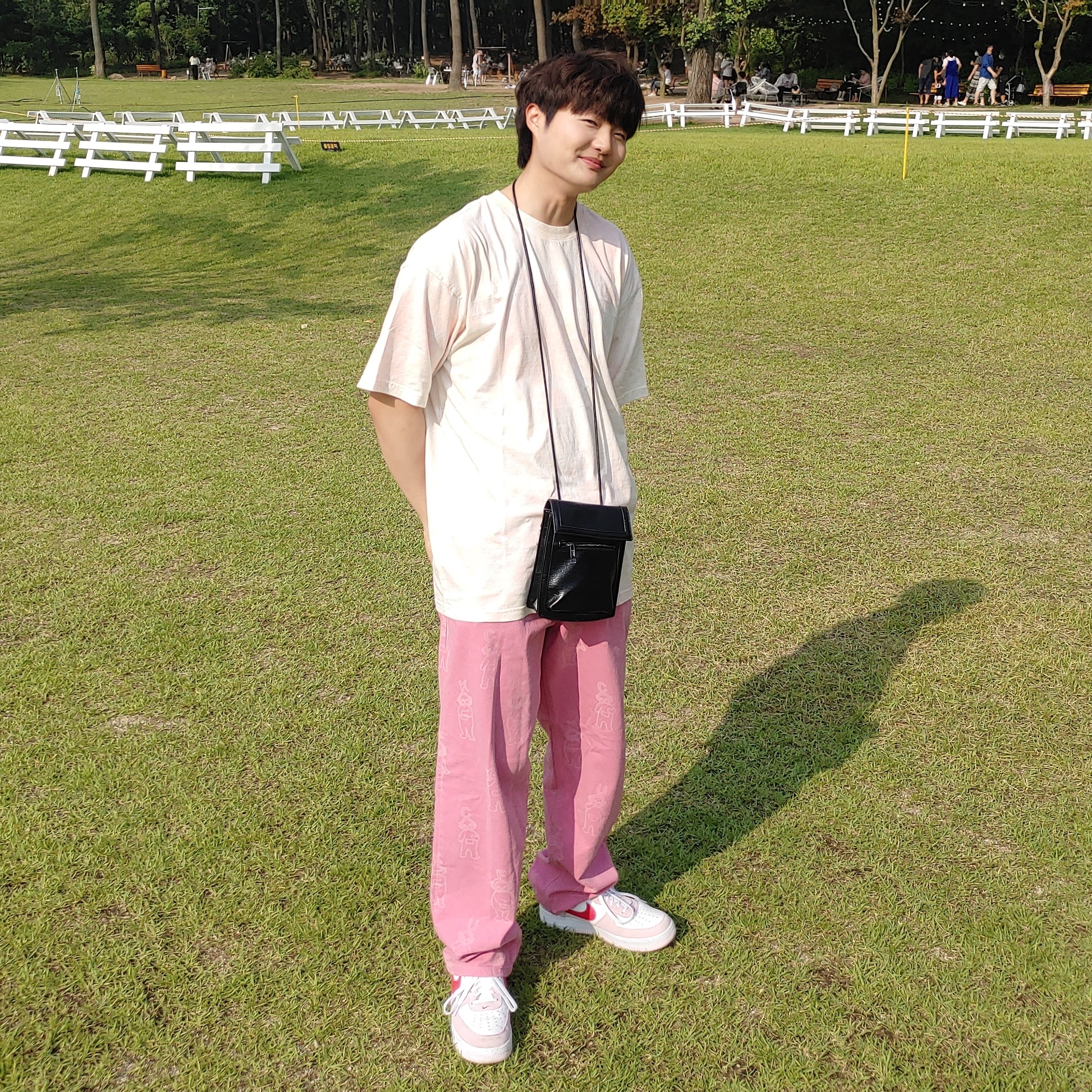 Nike Air Force 1 '07 QS Valentine's Day 착용 스타일