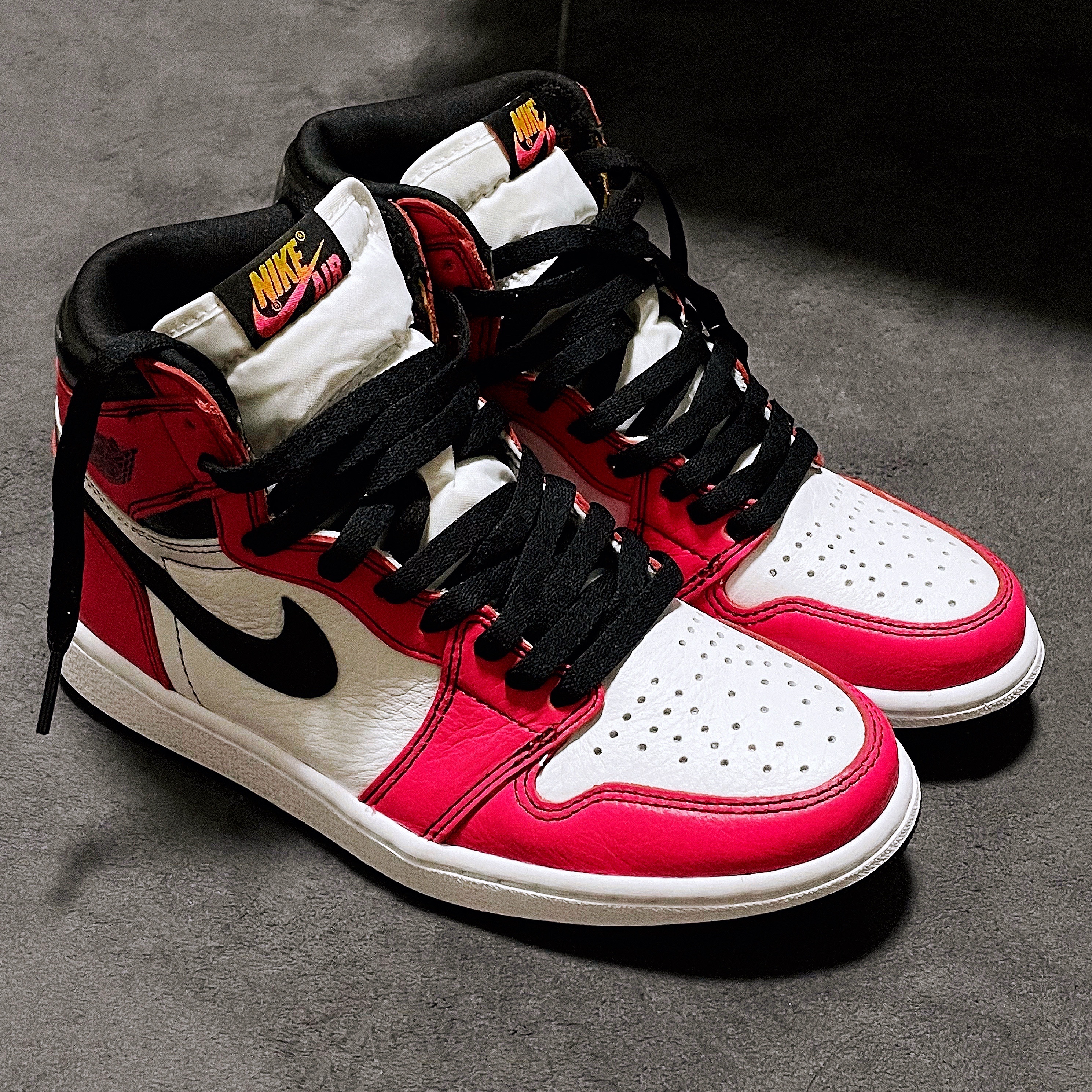 Jordan 1 Retro High OG Light Fusion Red 착용 스타일 - 1