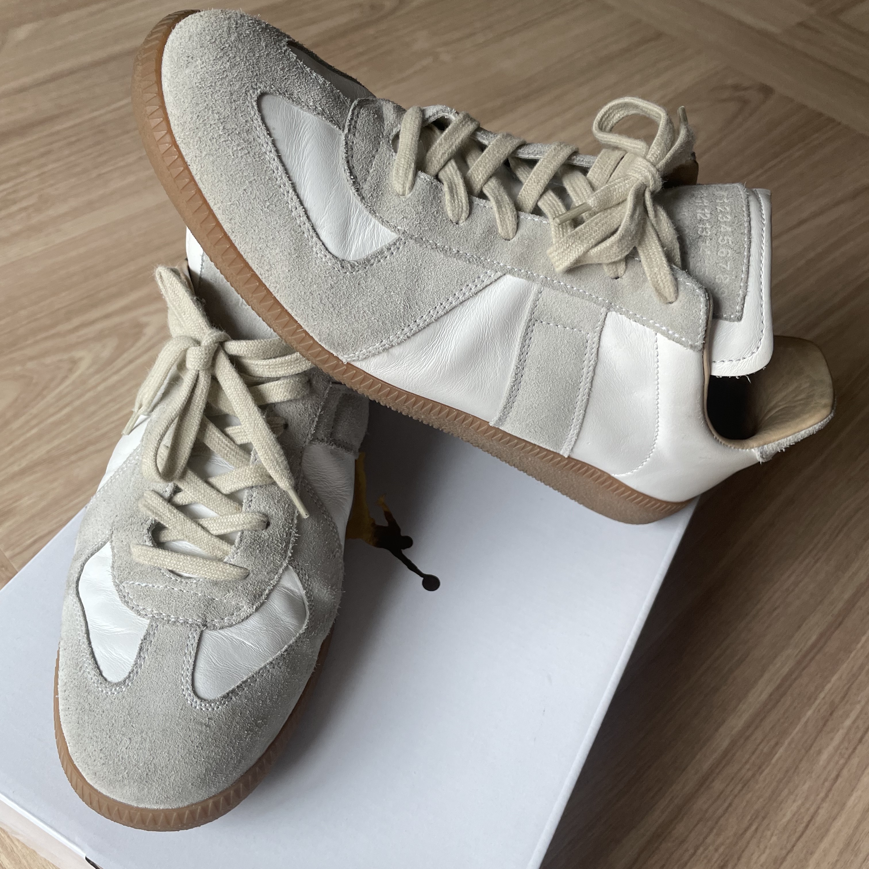 Maison Margiela Calfskin Replica Sneakers 착용 스타일 - 2