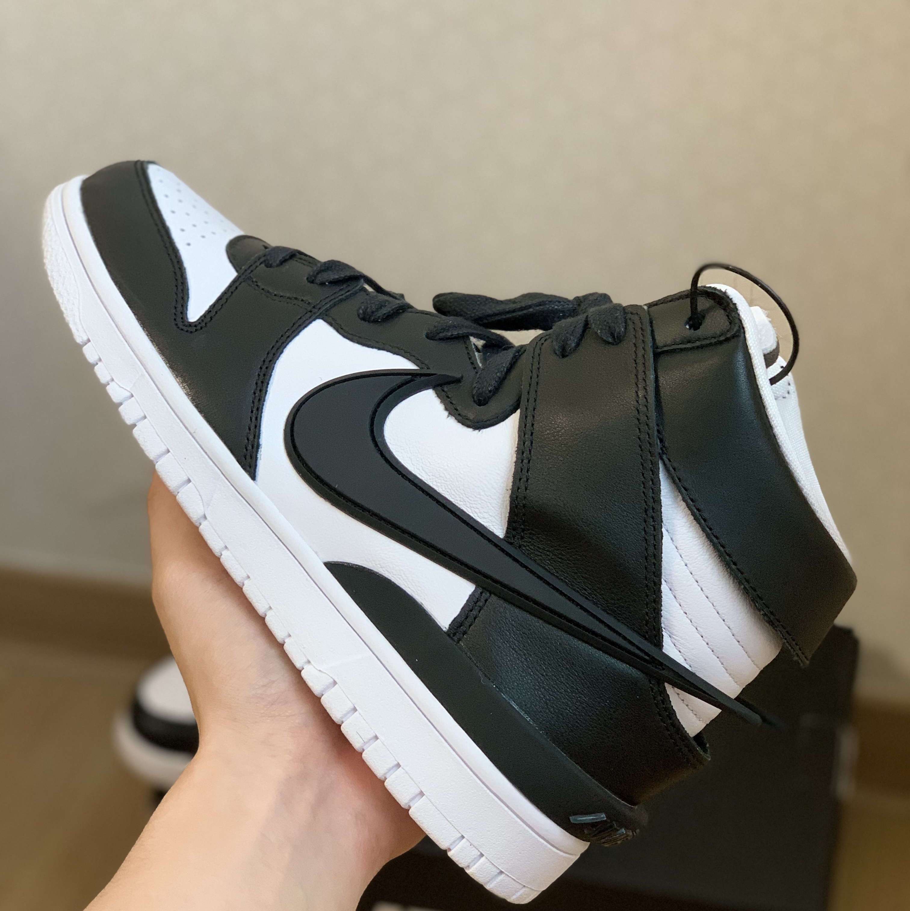 Nike x Ambush Dunk High Black 착용 스타일 - 2