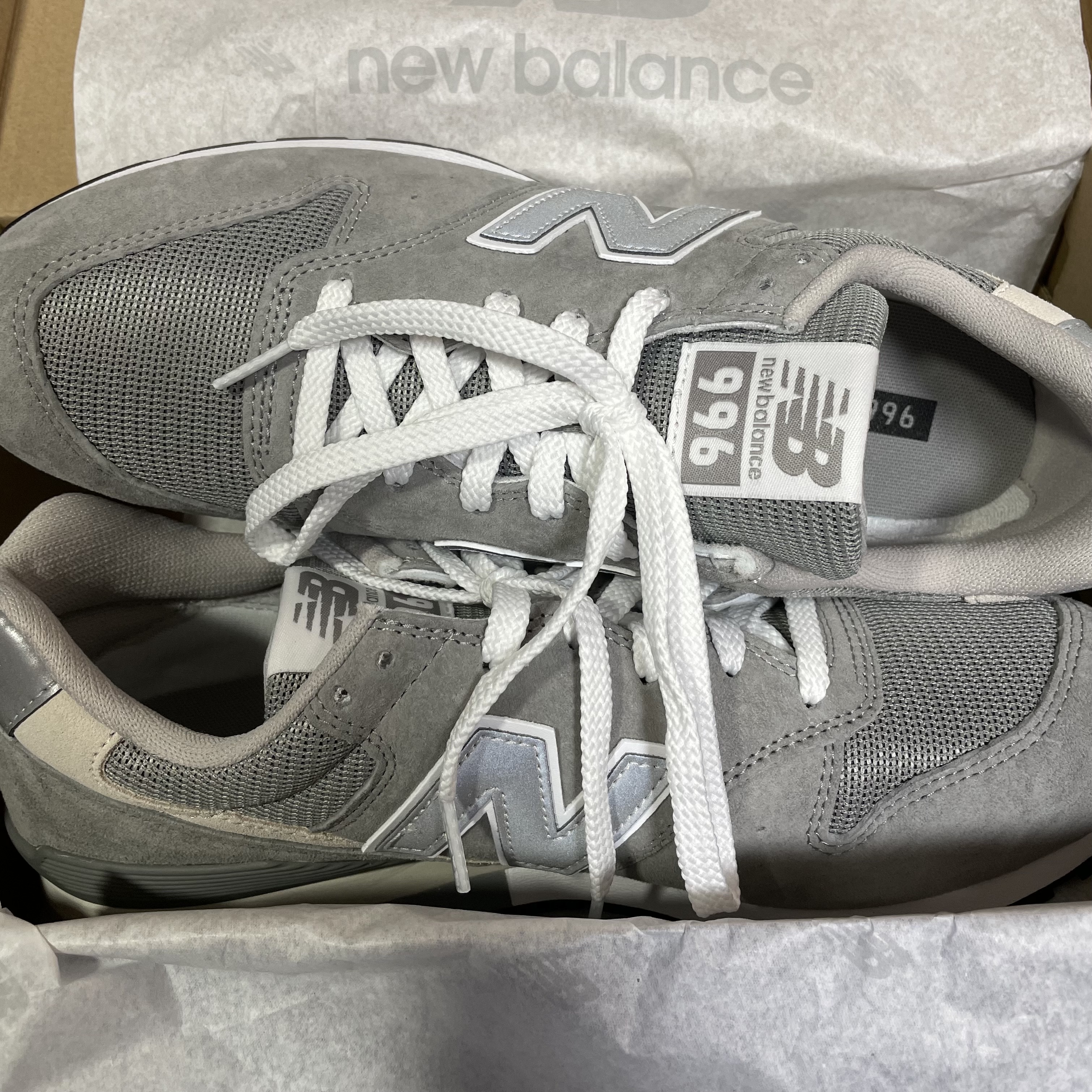 New Balance 996 Grey 착용 스타일